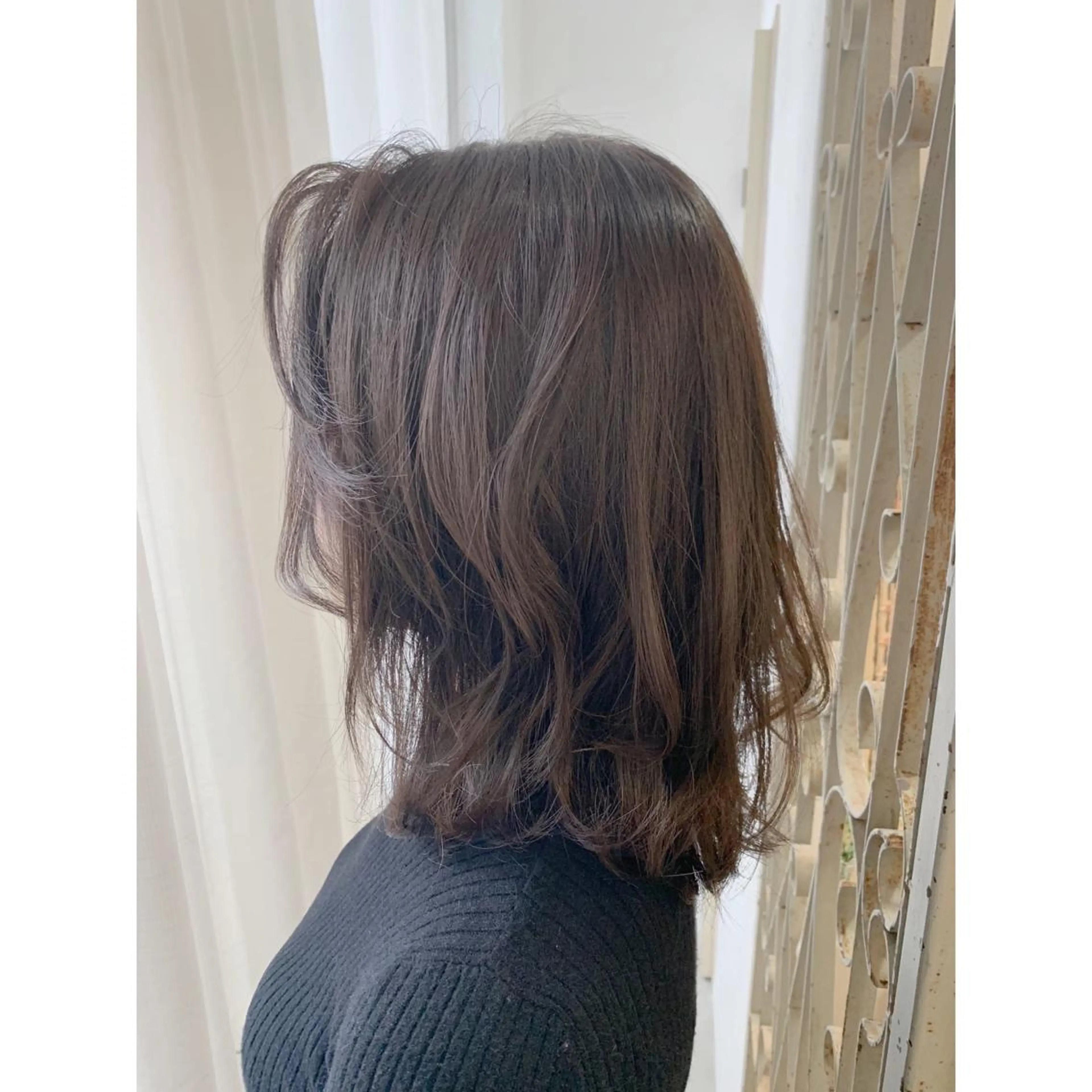 セミロング カラー カット ヘアカラー fio マナミのヘアスタイル