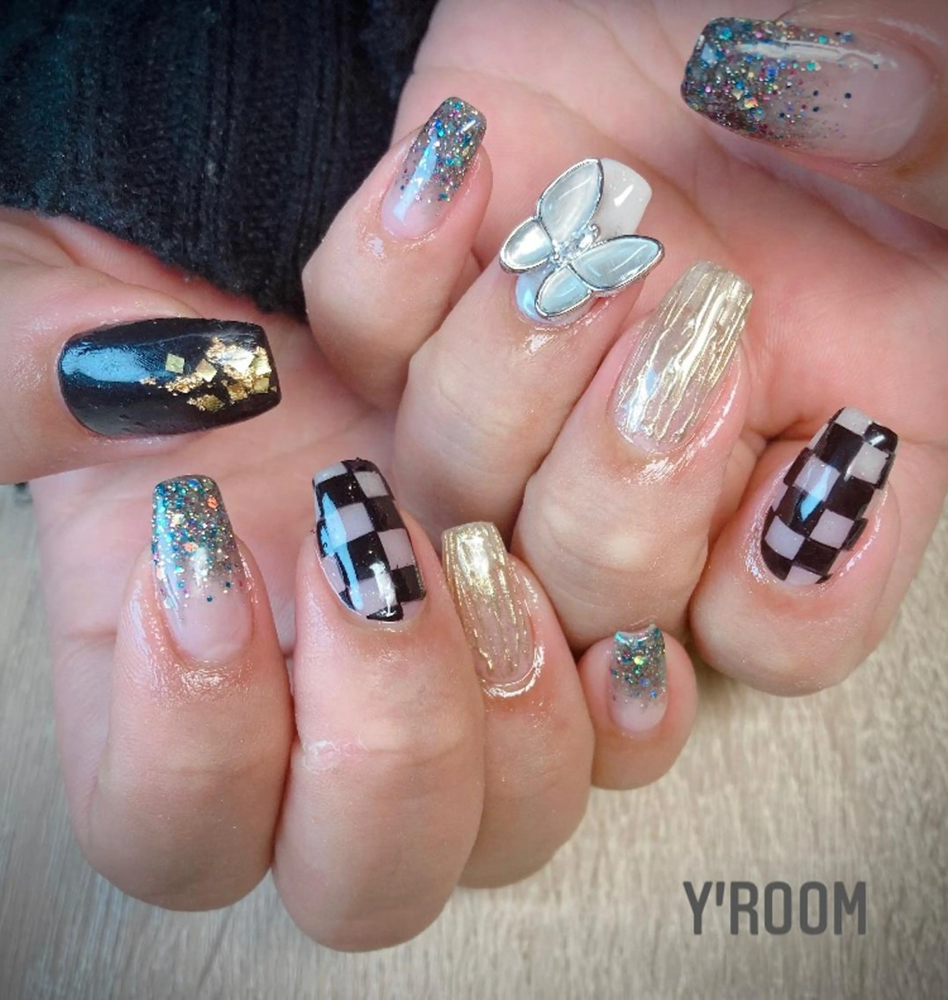 ネイル オーロラネイル 成人式 フラッシュネイル ジェルネイル 氷ネイル・うるうるネイル ハンドネイル YUKA （ネイリスト）のネイルデザイン