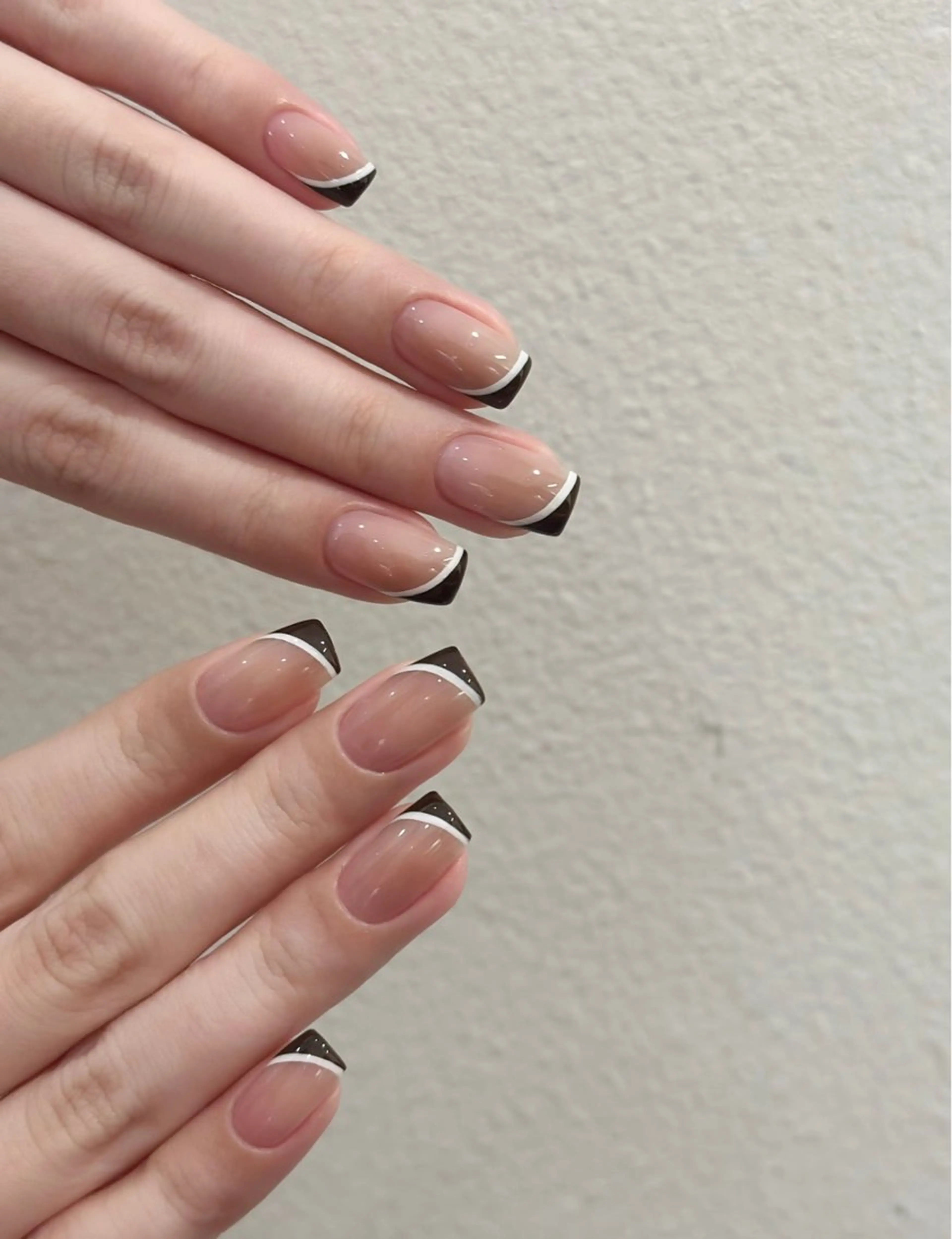 ネイル フレンチネイル 斜めフレンチ Anna Nailのネイルデザイン