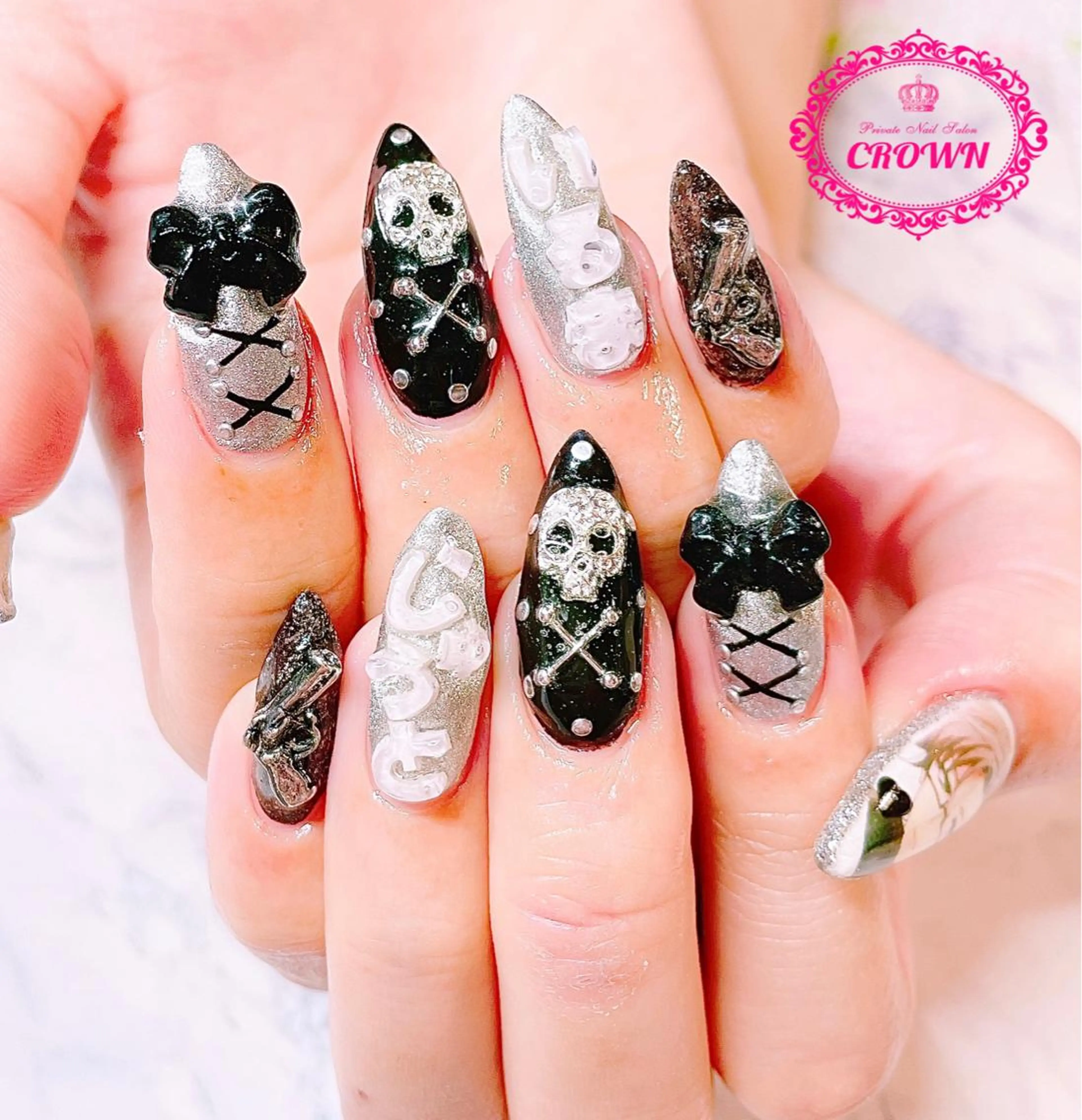 ネイル CROWN プライベートサロンのネイルデザイン