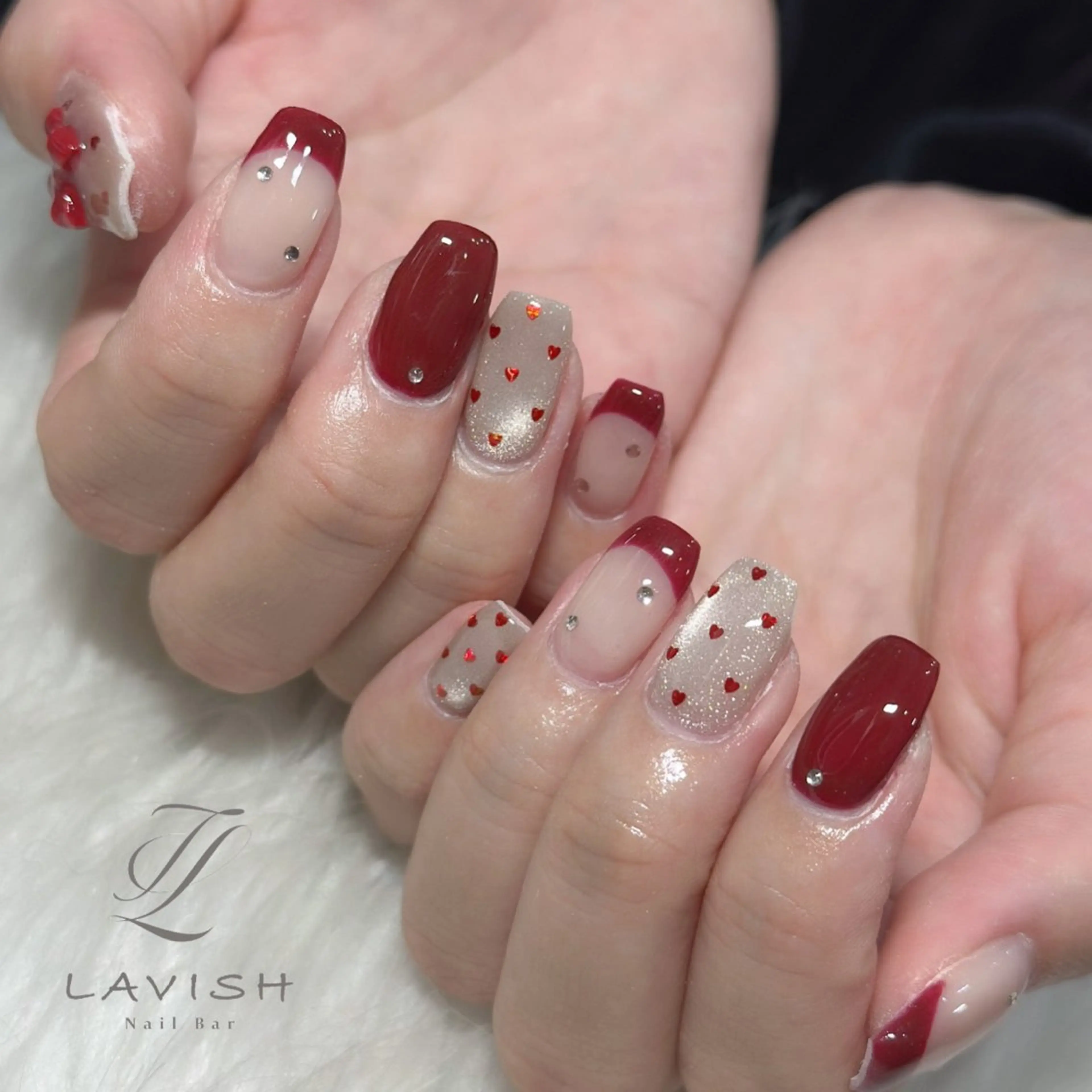 ネイル ハンドネイル フットネイル LAVISH nanamiのネイルデザイン