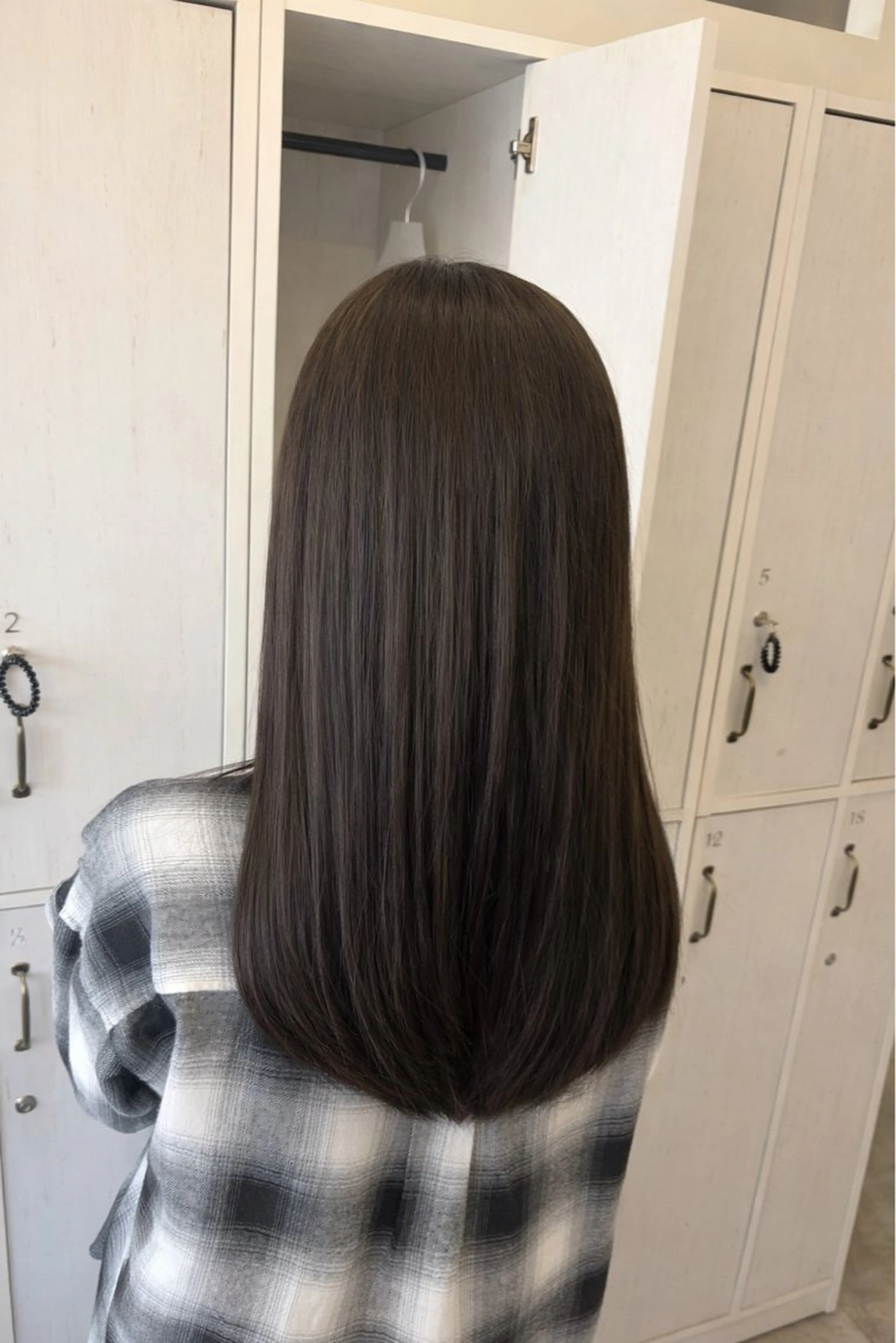 セミロング ヘアカラー トリートメント 🐝 chiba 🐻のヘアスタイル