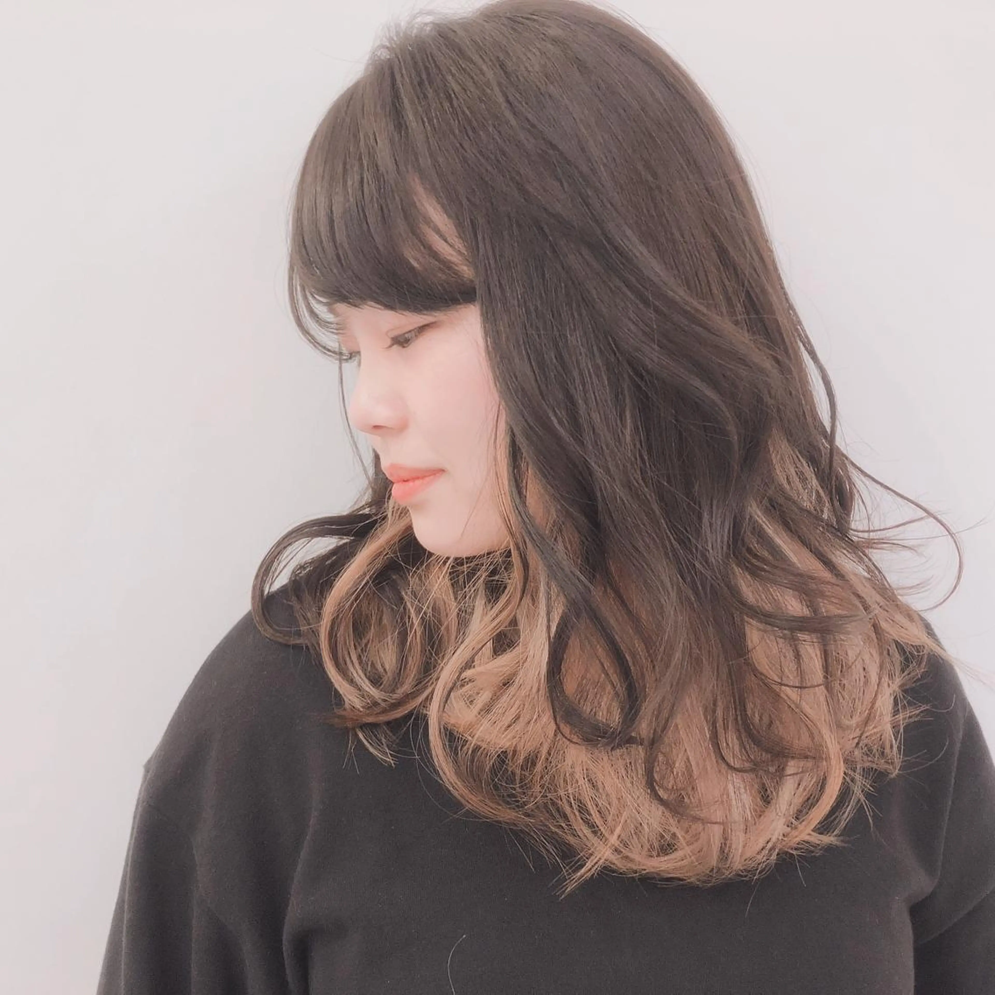 セミロング しもかわ かほのヘアスタイル