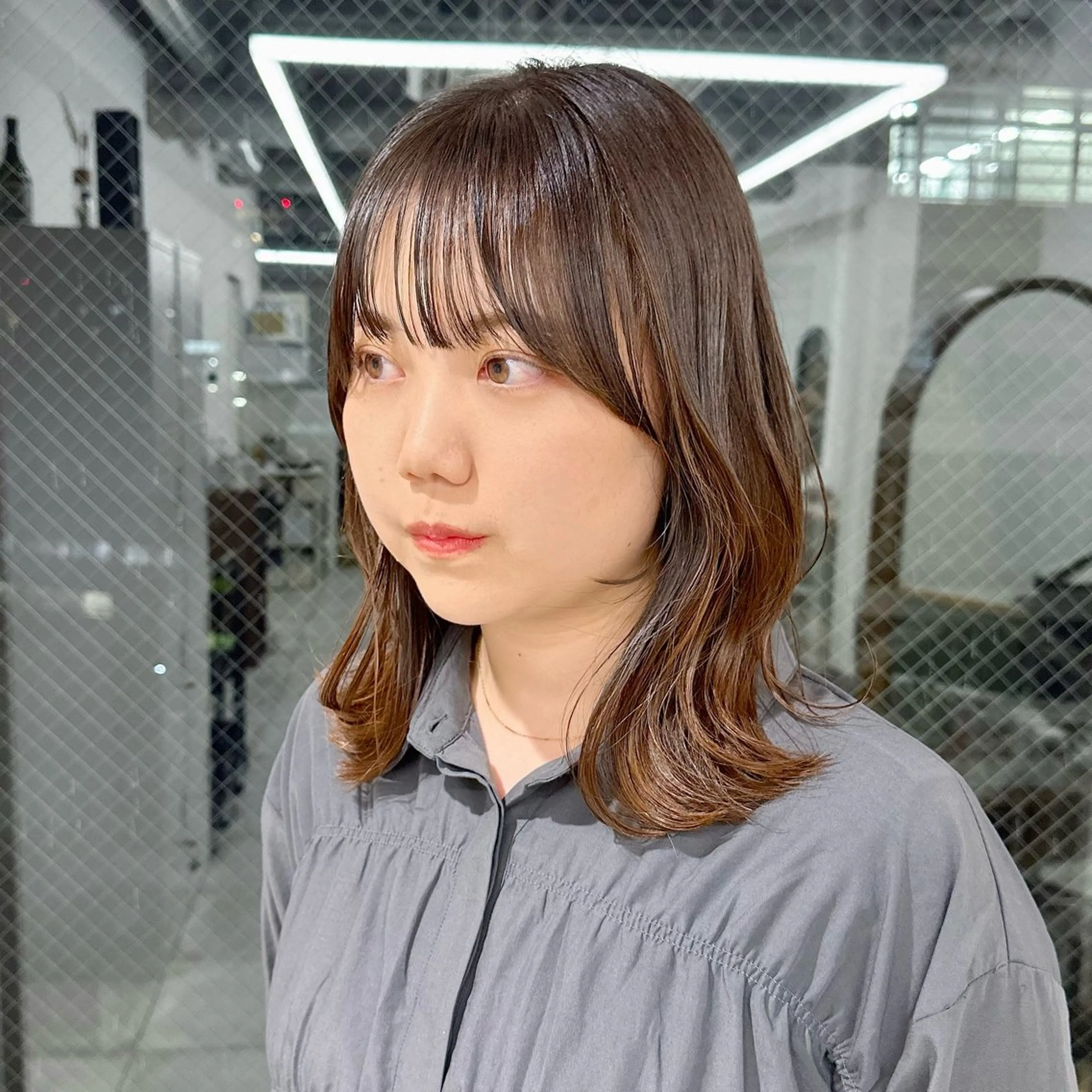 ミディアム カラー ブリーチなし/レイヤ ー特化🌈Tommyのヘアスタイル