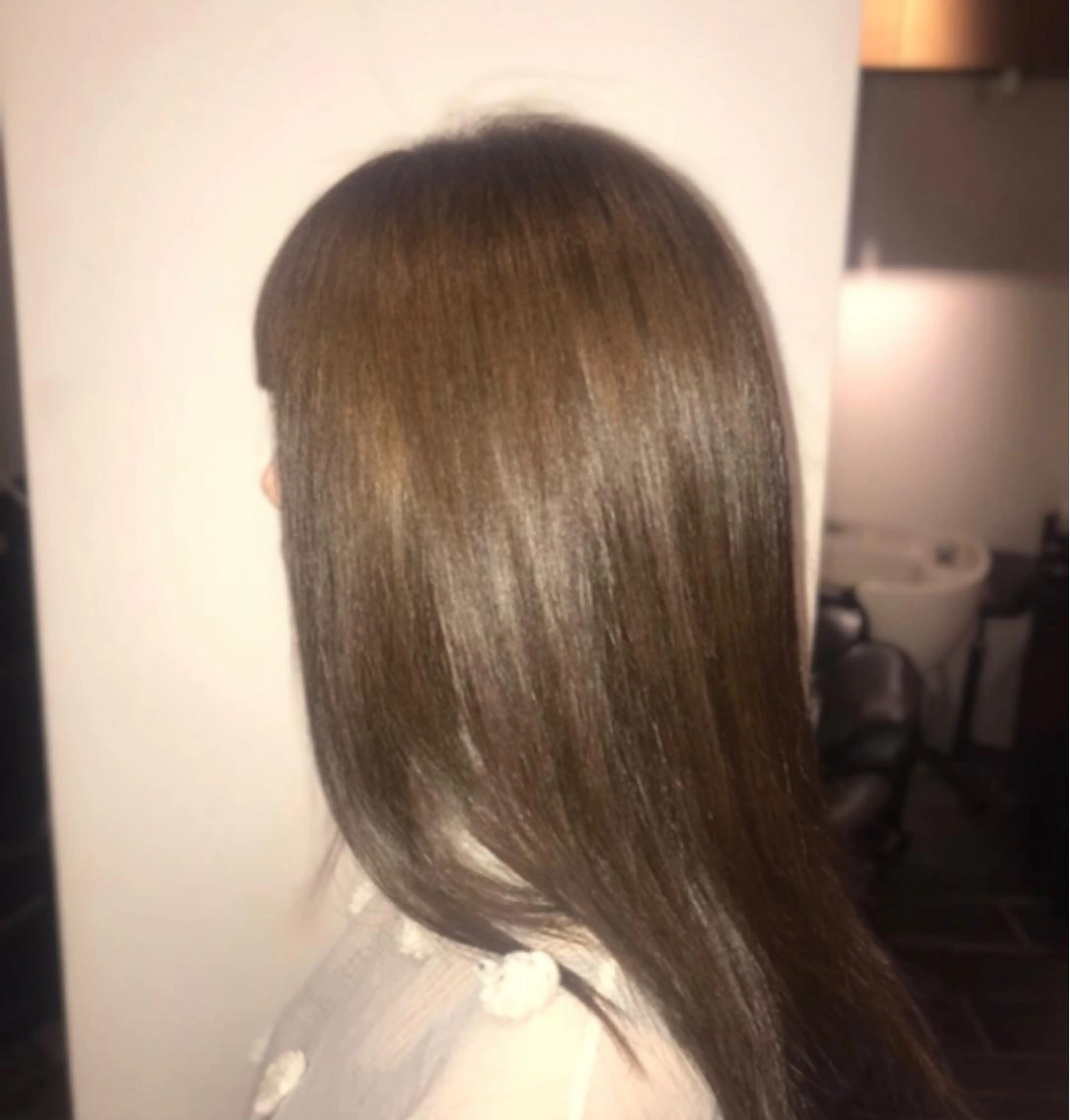 セミロング カラー アッシュ アッシュブラウン ブラウンカラー 縮毛矯正専門店店長 佐々木動画モデル募集のヘアスタイル