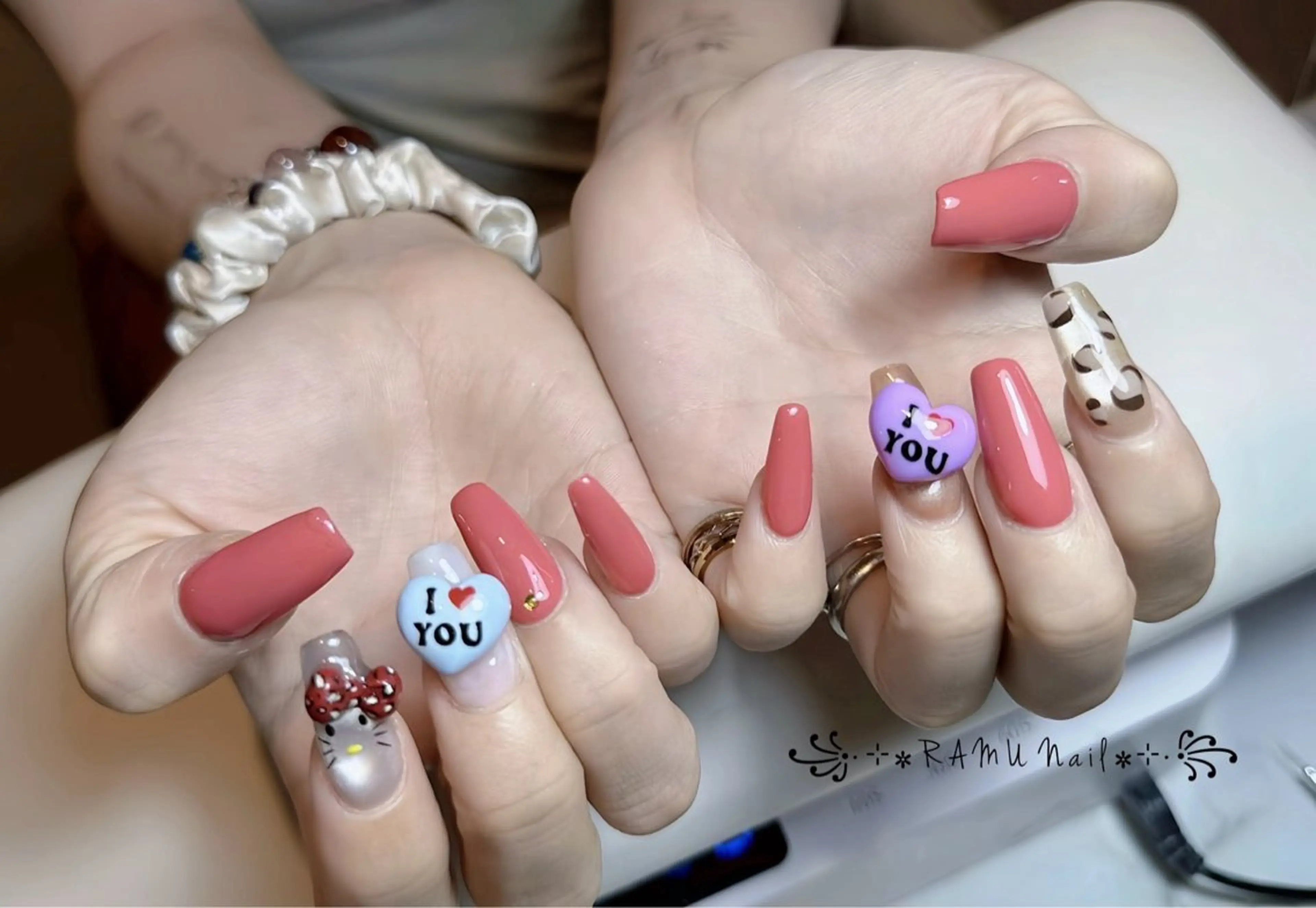 ネイル キラキラネイル マグネットネイル ミラーネイル ピンク ワンホンネイル ハンドネイル RAMU Nail 恵比寿店のネイルデザイン
