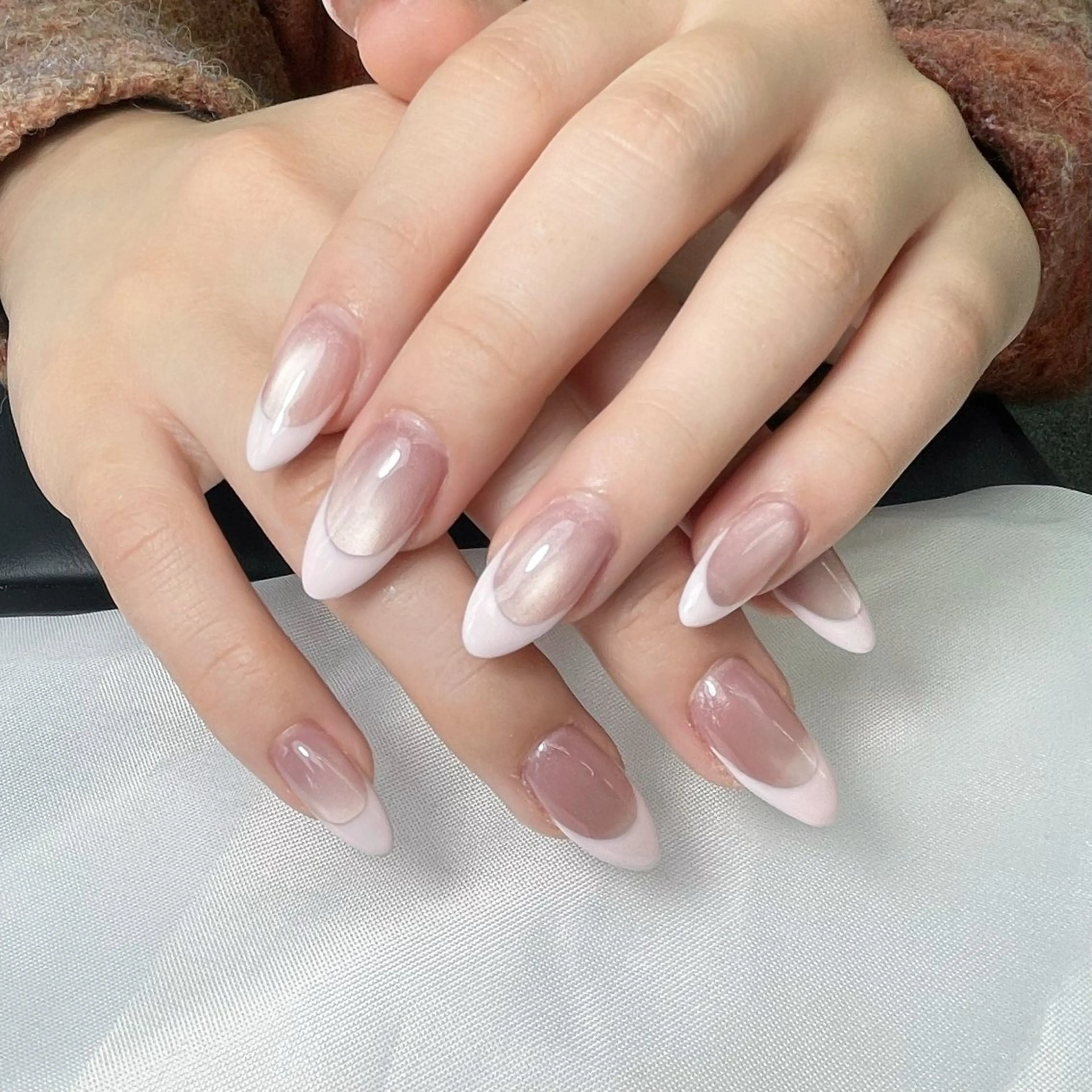 ネイル キラキラネイル シンプルネイル 春ネイル ワンホンネイル 冬ネイル Quynh Sora Nailのネイルデザイン
