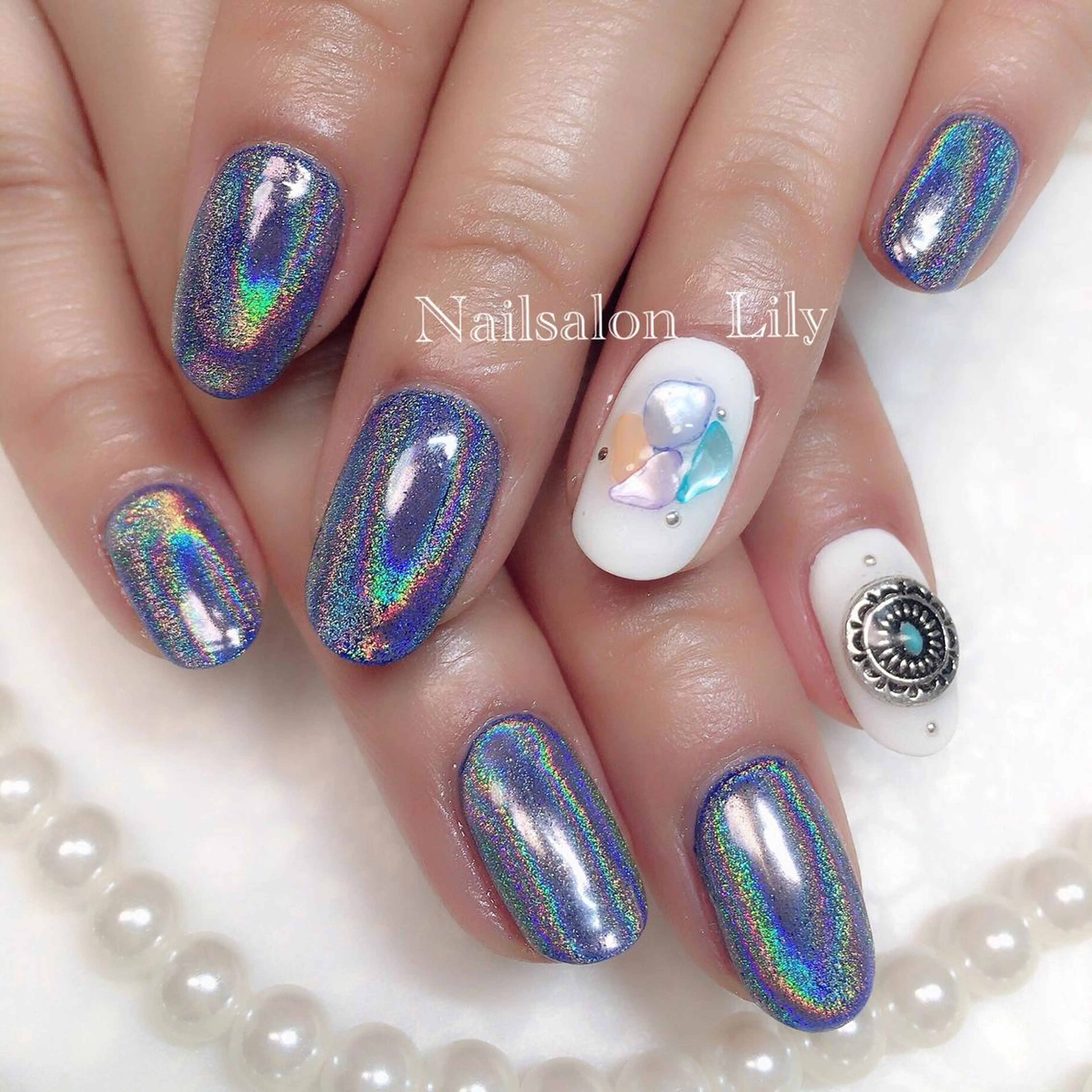 ネイル キラキラネイル ミラーネイル Lily*nail 🌻Mii🌻のネイルデザイン