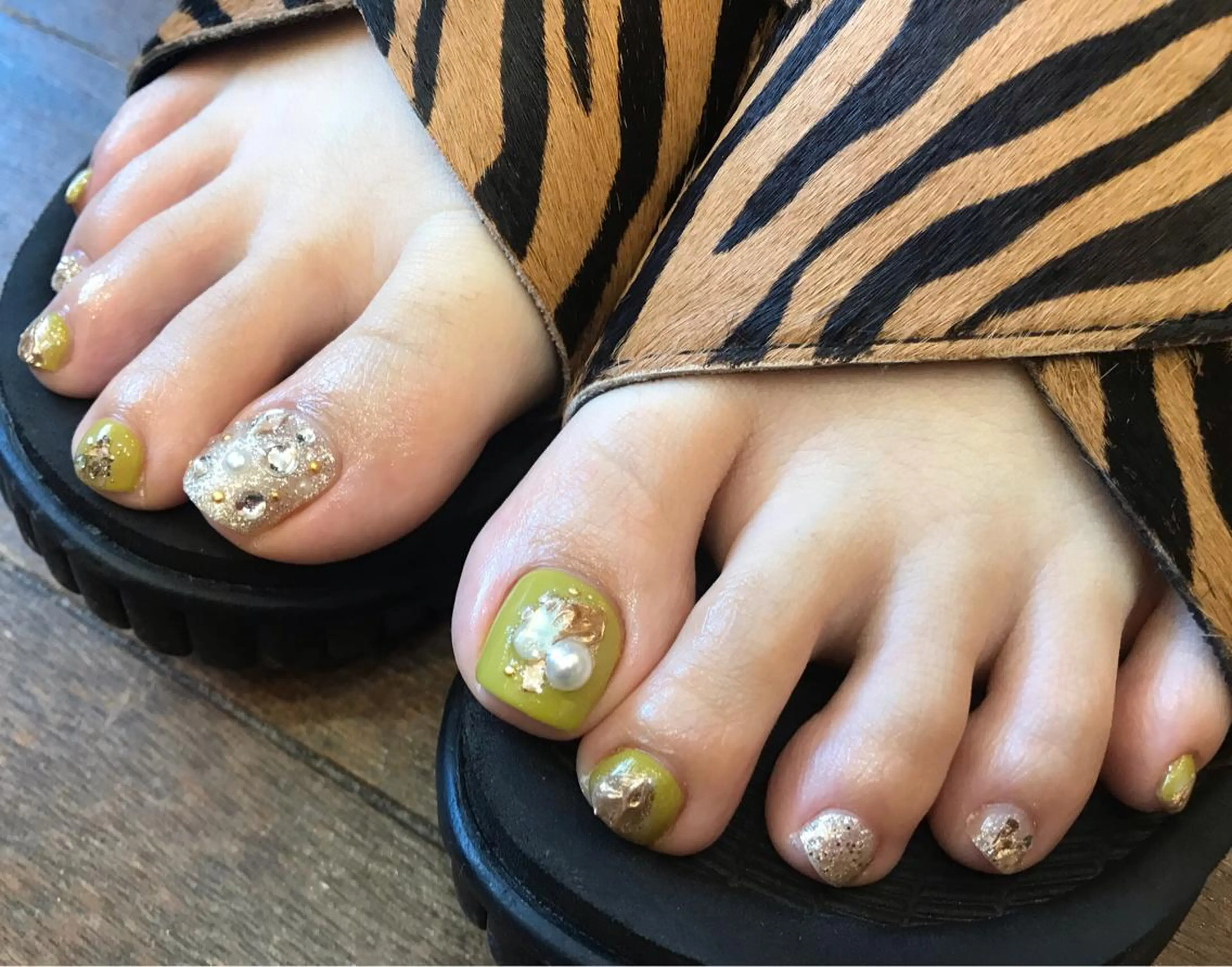 ネイル フットネイル eclale nのネイルデザイン