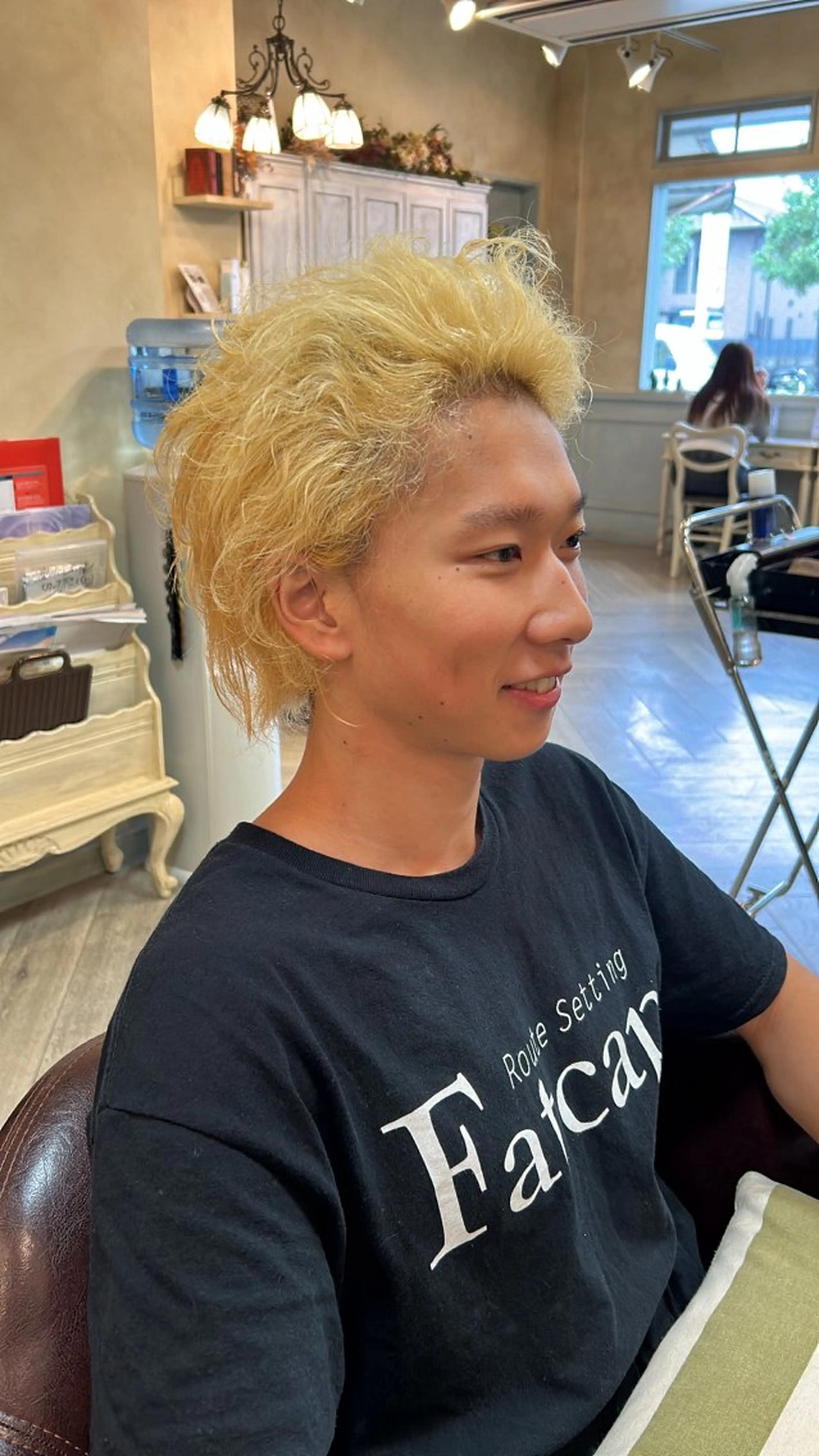 カラー メンズ カット ヘアカラー トリートメント アオバ / ハイトーンカラーのヘアスタイル