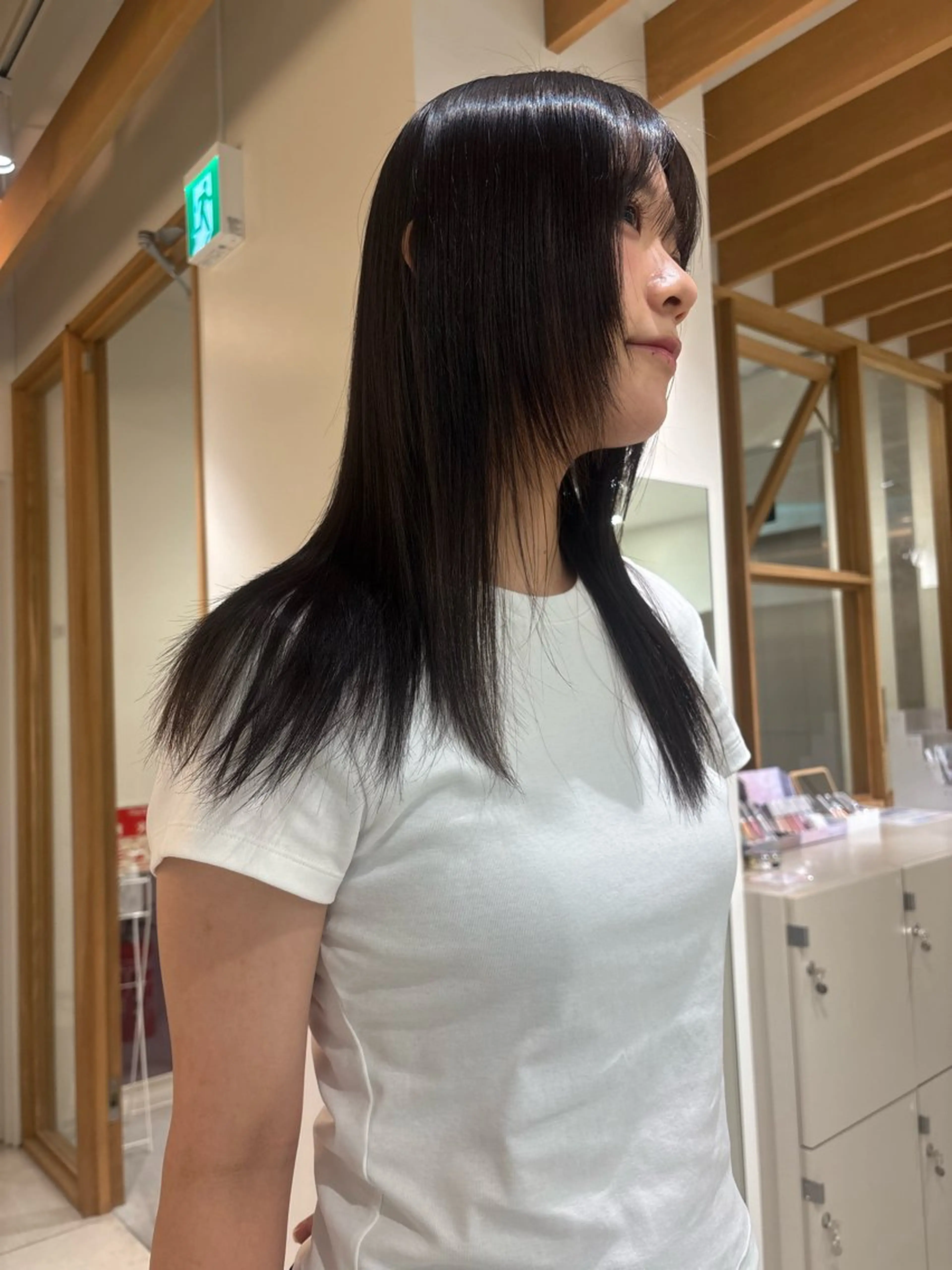 セミロング パーマ セミロングパーマ 酸性ストレート ストレートパーマ カットモデル/ 髪質改善/みわのヘアスタイル