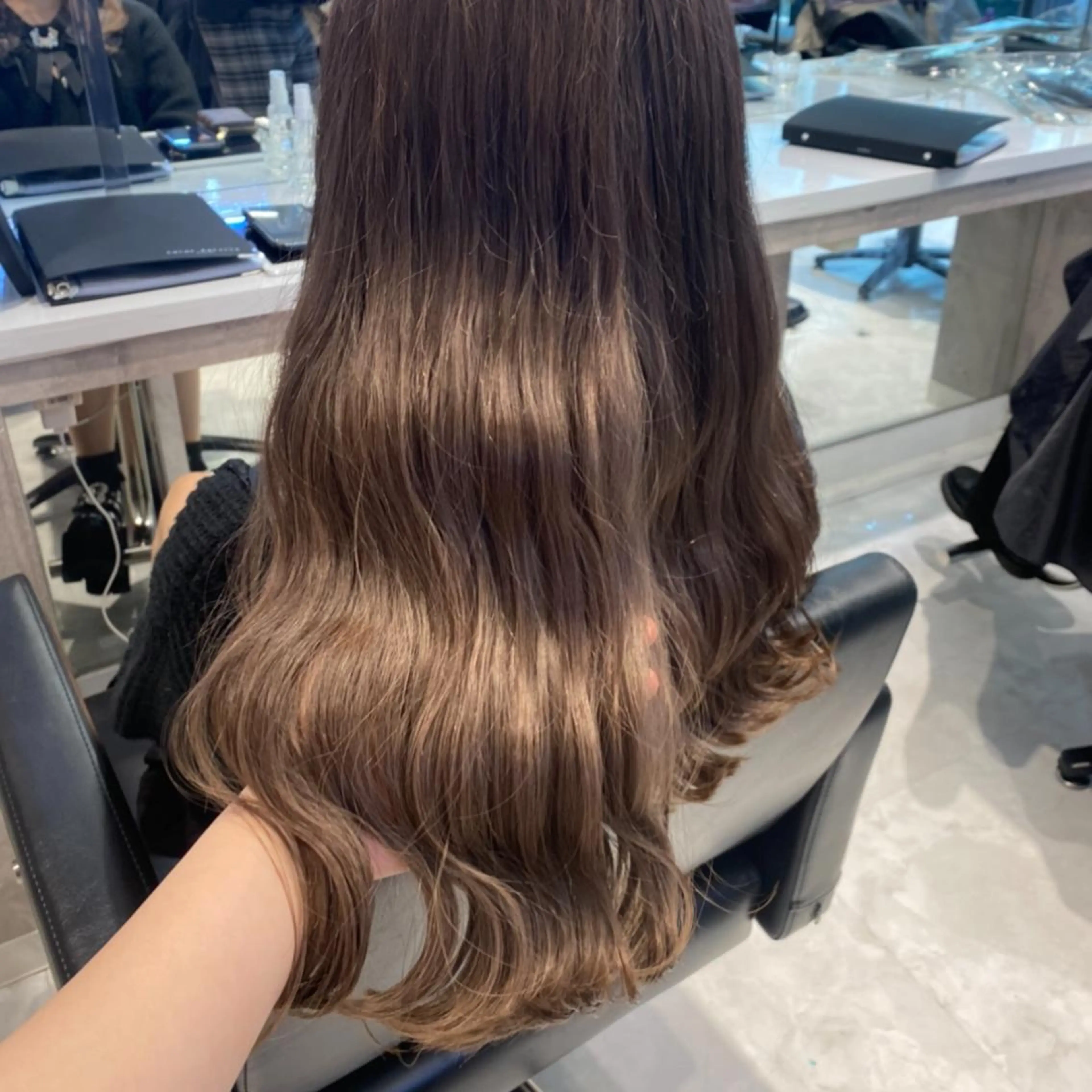 ミディアム カラー ヘアアレンジ メンズ キッズ お悩み解決美容師 💐AMIのヘアスタイル