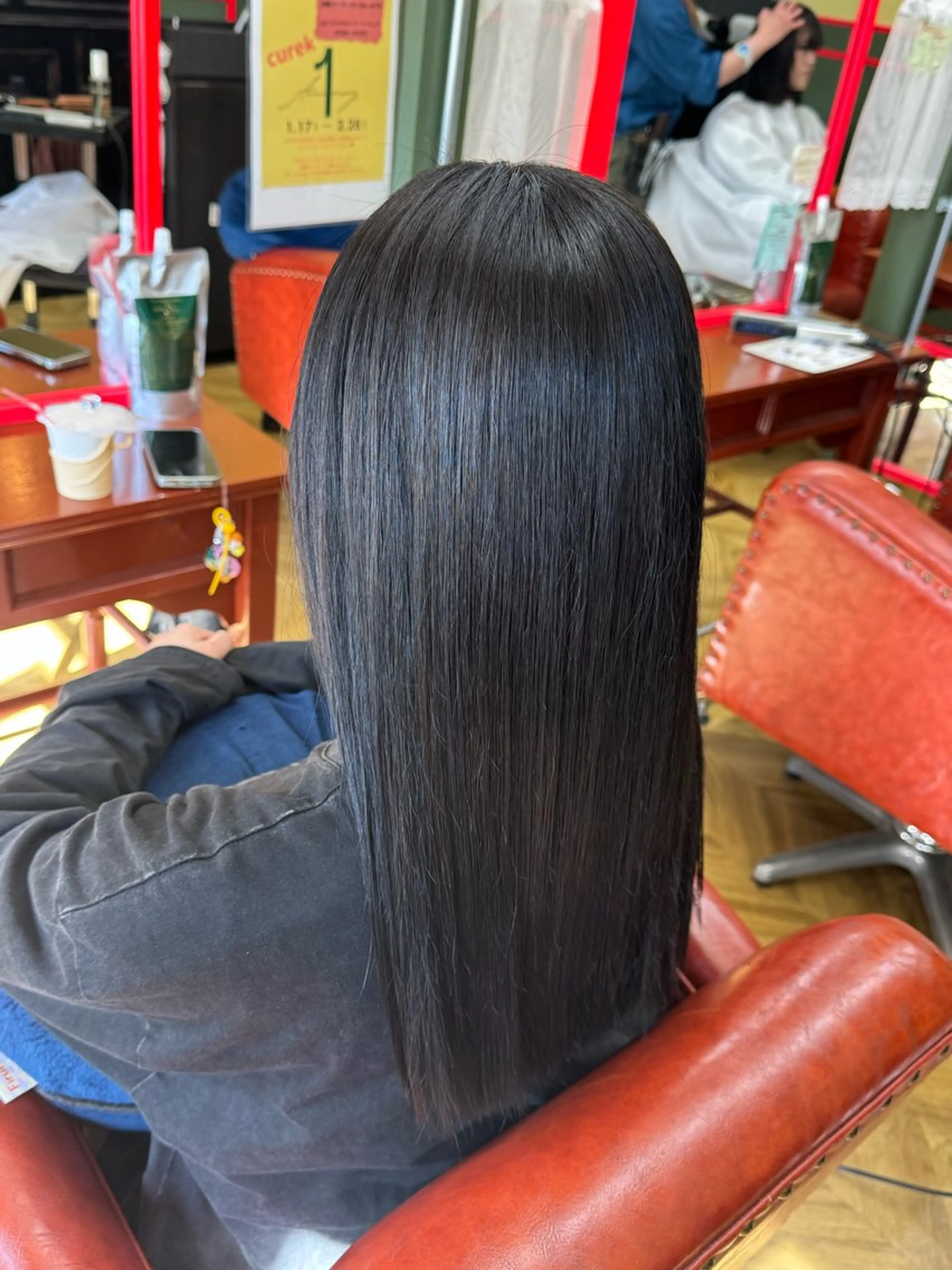 ロング カラー 黒髪 ブルーカラー ブルーブラック cureK所属・米倉 麻衣のヘアスタイル