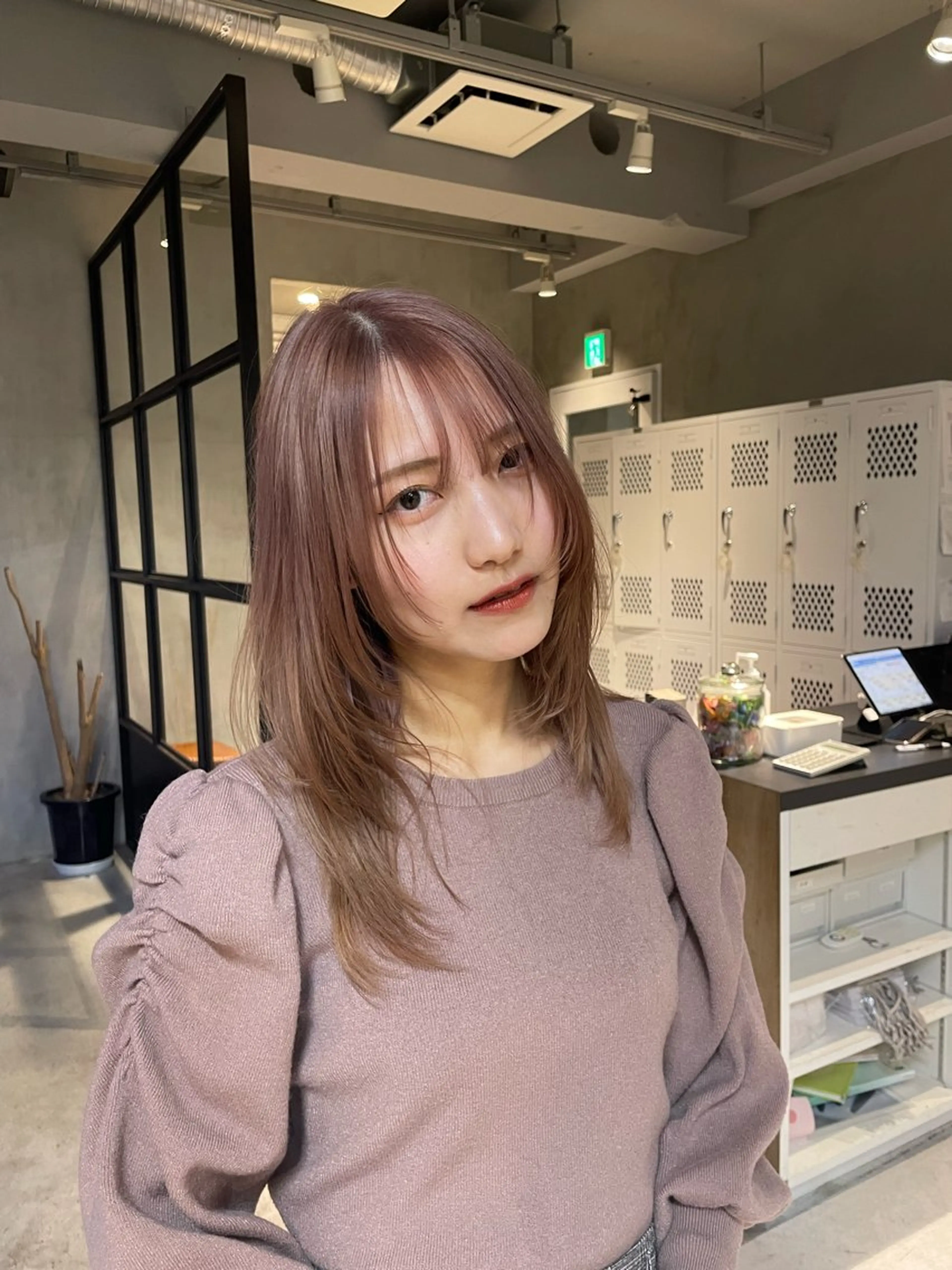 セミロング レイヤーカット ✨️🧸elima調 布Reika🧸✨️のヘアスタイル