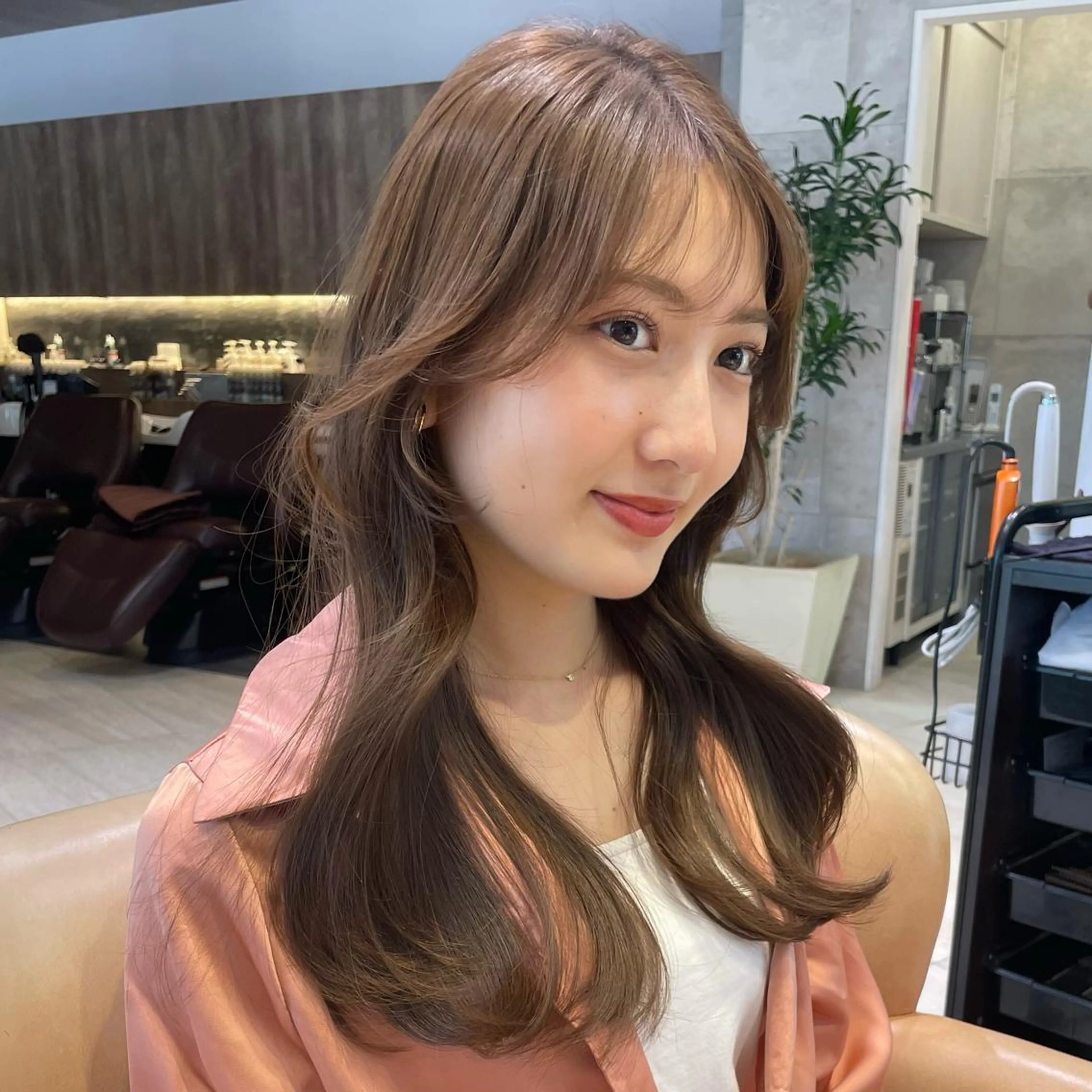 ロング カラー カット ヘアカラー 韓国🇰🇷透明感 ERIのヘアスタイル