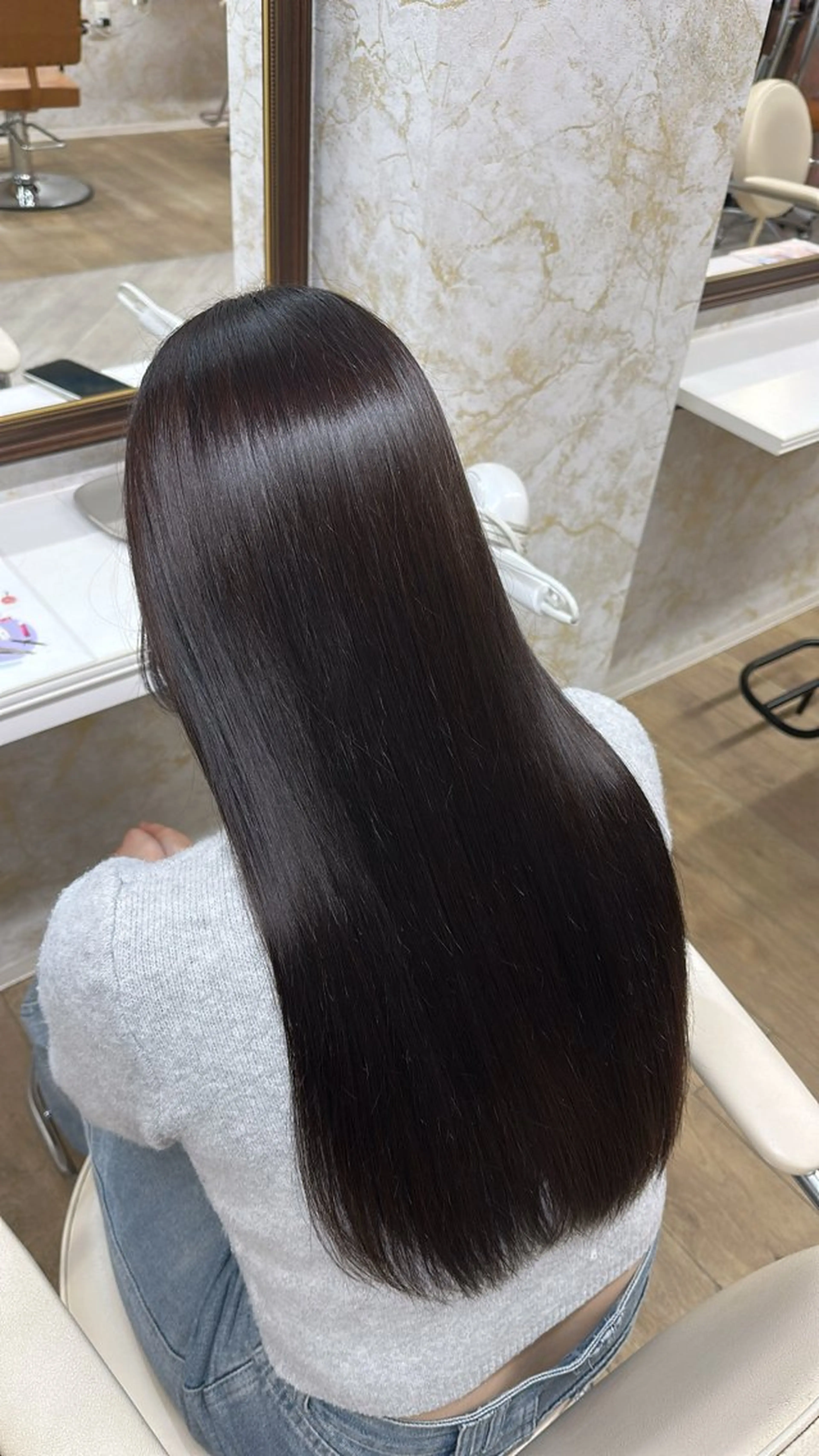 カラー UMEDA SHIHOのヘアスタイル