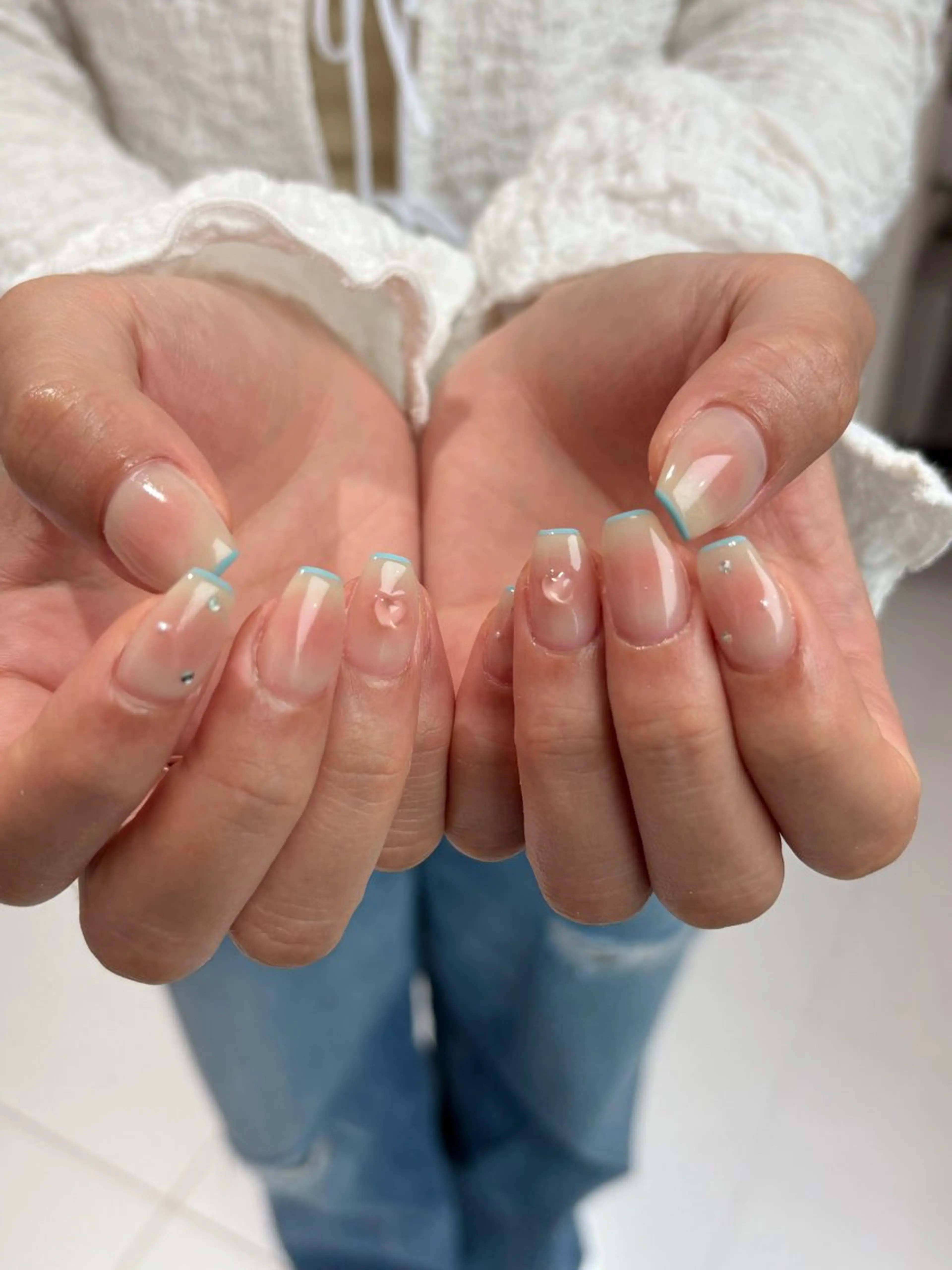 ミディアム ハンドネイル Clala Ayumiのネイルデザイン