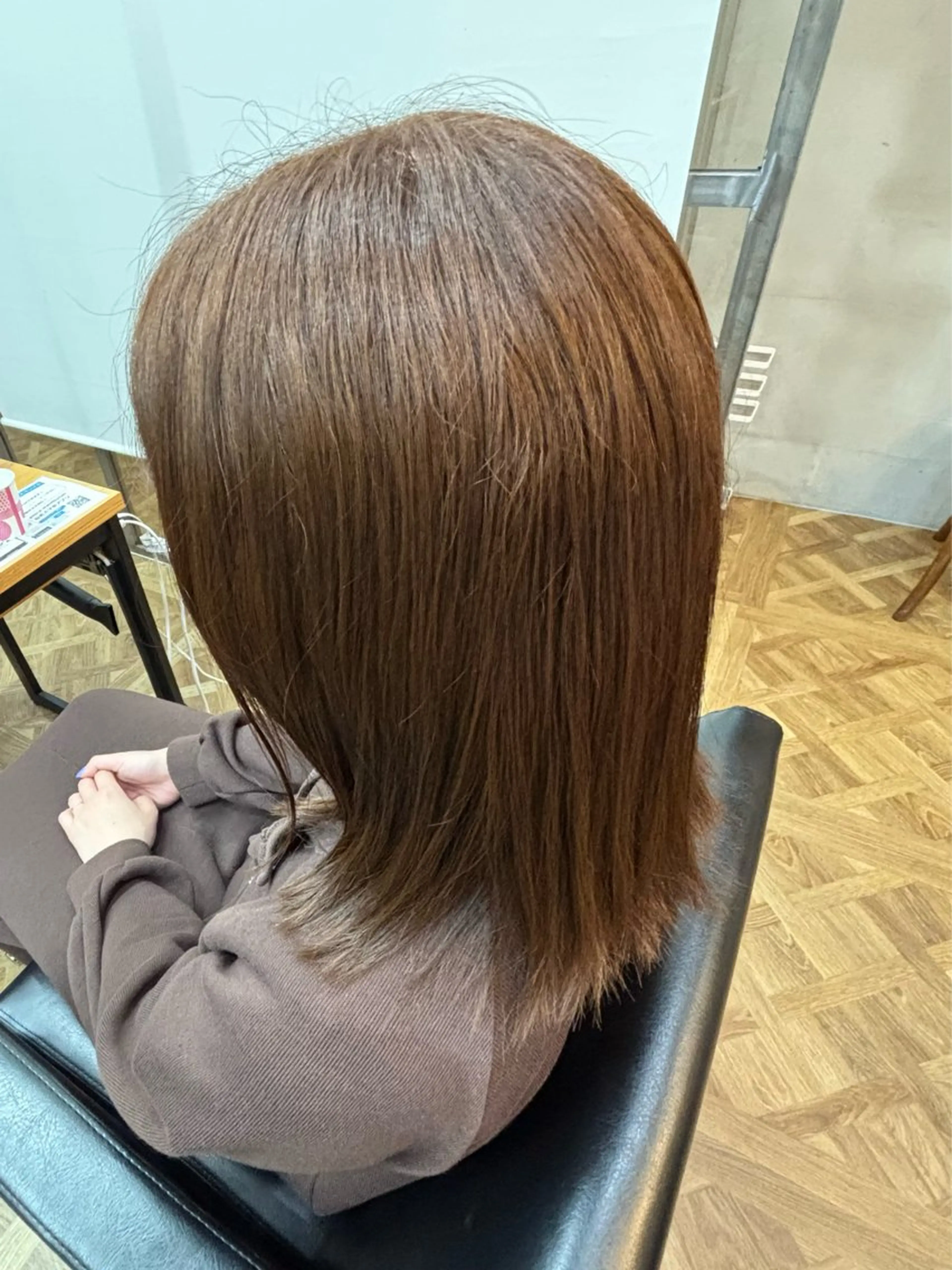 セミロング カラー ブラウンカラー 透明感カラー オレンジ ヘアカラー トリートメント 渡邉 来星のヘアスタイル