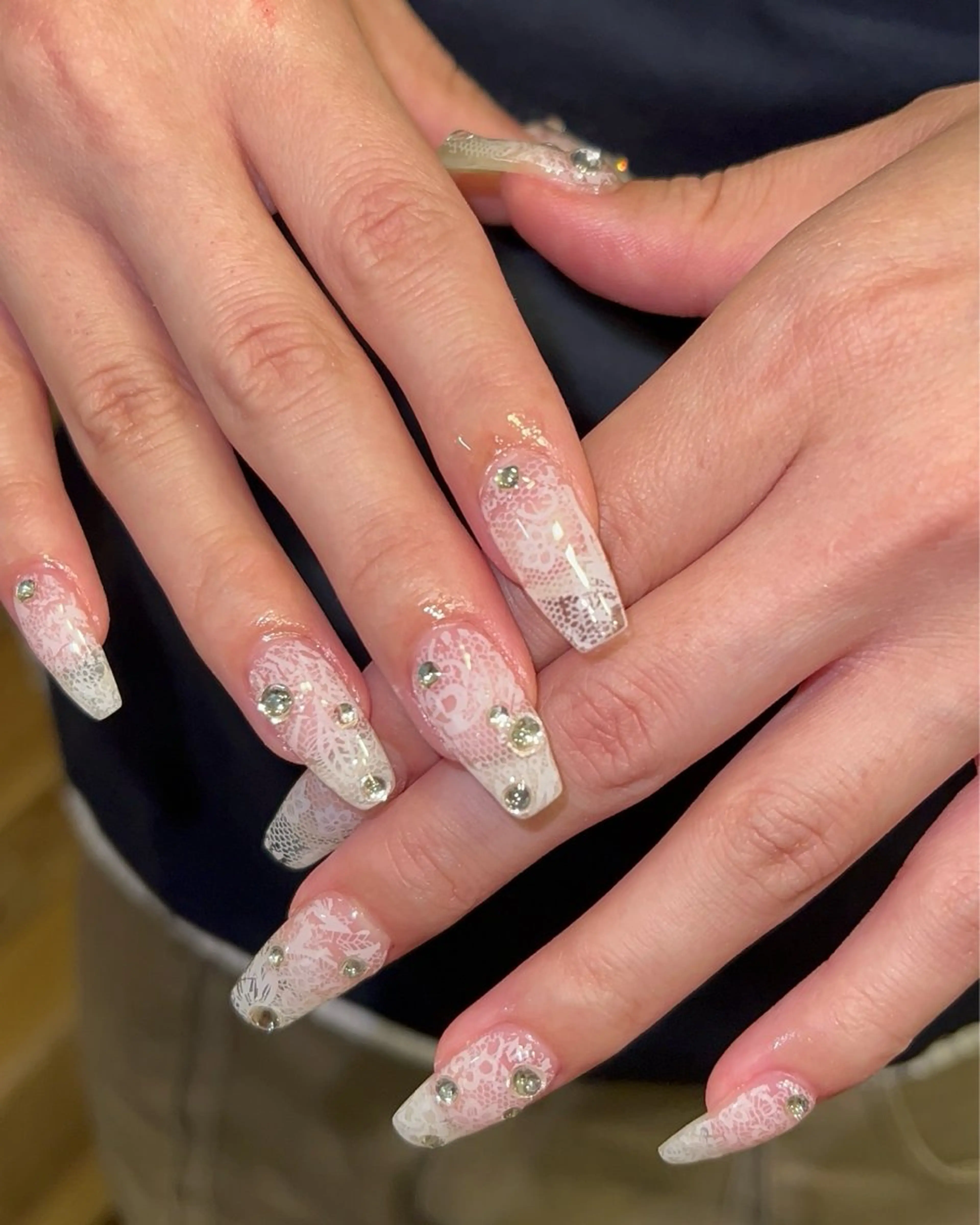 ネイル ハンドネイル フットネイル ハンドケア Nes.Nail所属・Miyagi Asamiのネイルデザイン