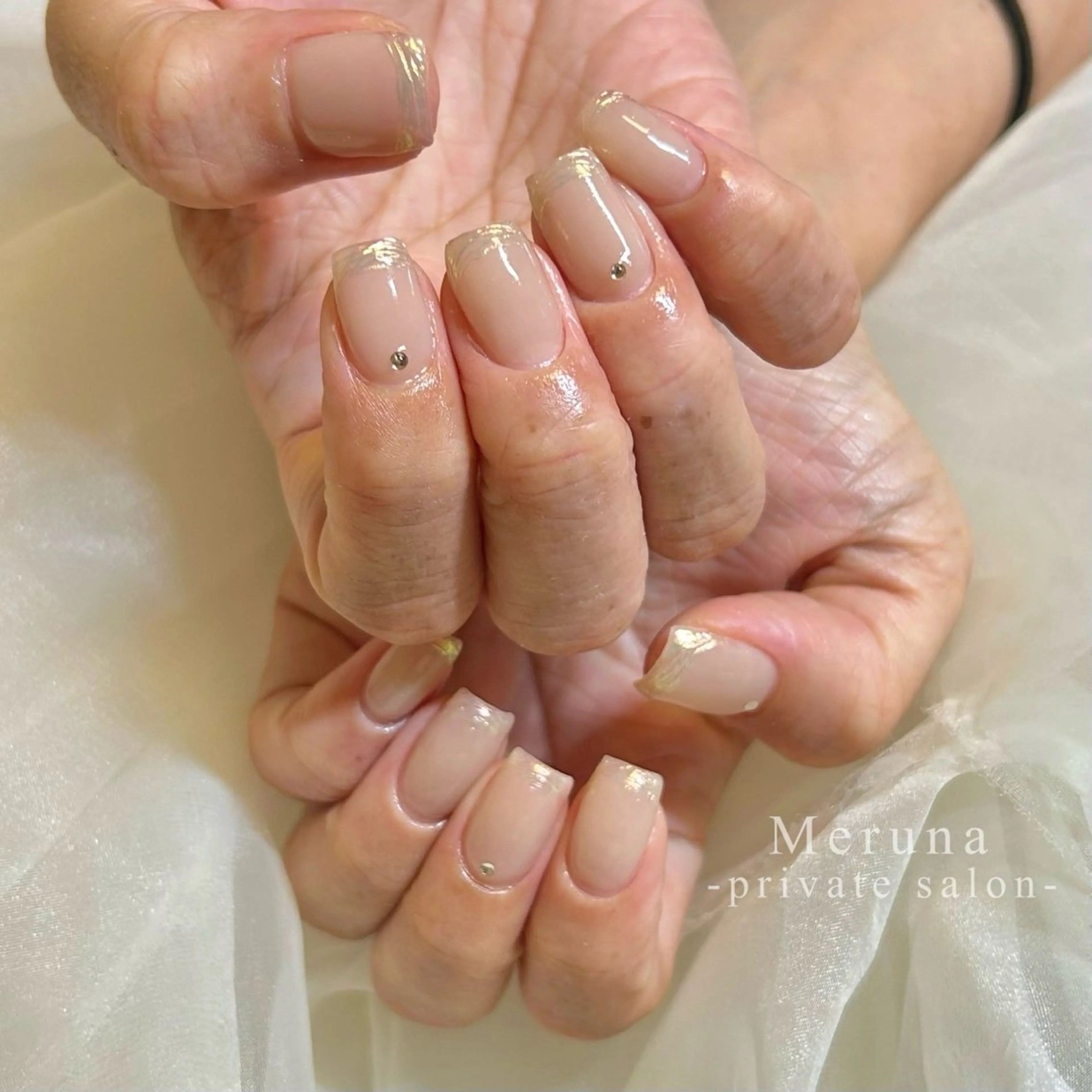 ネイル オーロラネイル フレンチネイル ミラーネイル ハンドネイル Meruna .ﾒﾙｰﾅ.のネイルデザイン