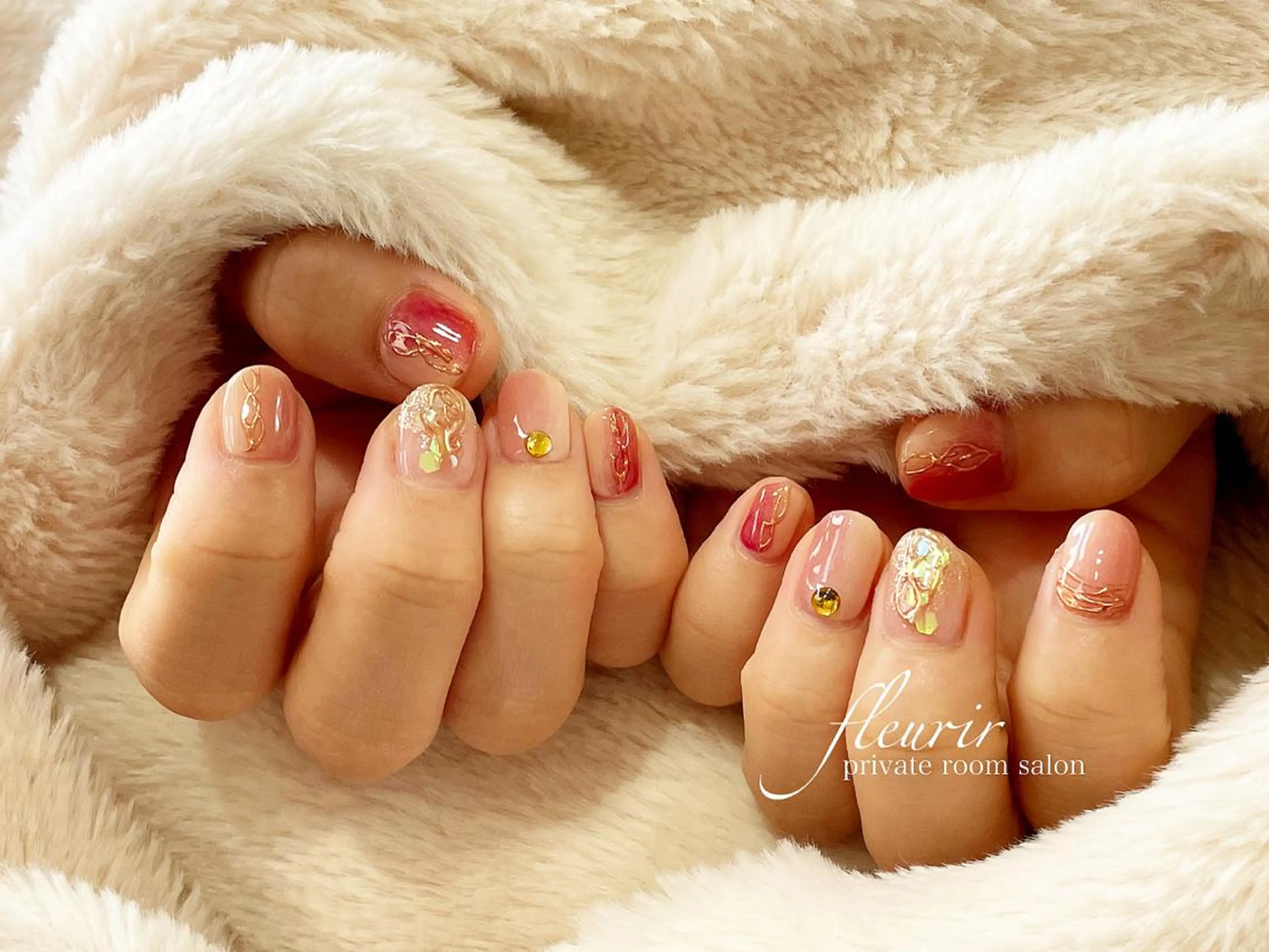 ネイル アートネイル ミラーネイル ストーンネイル ネイルチップ フルリール 【プライベートサロンのネイルデザイン