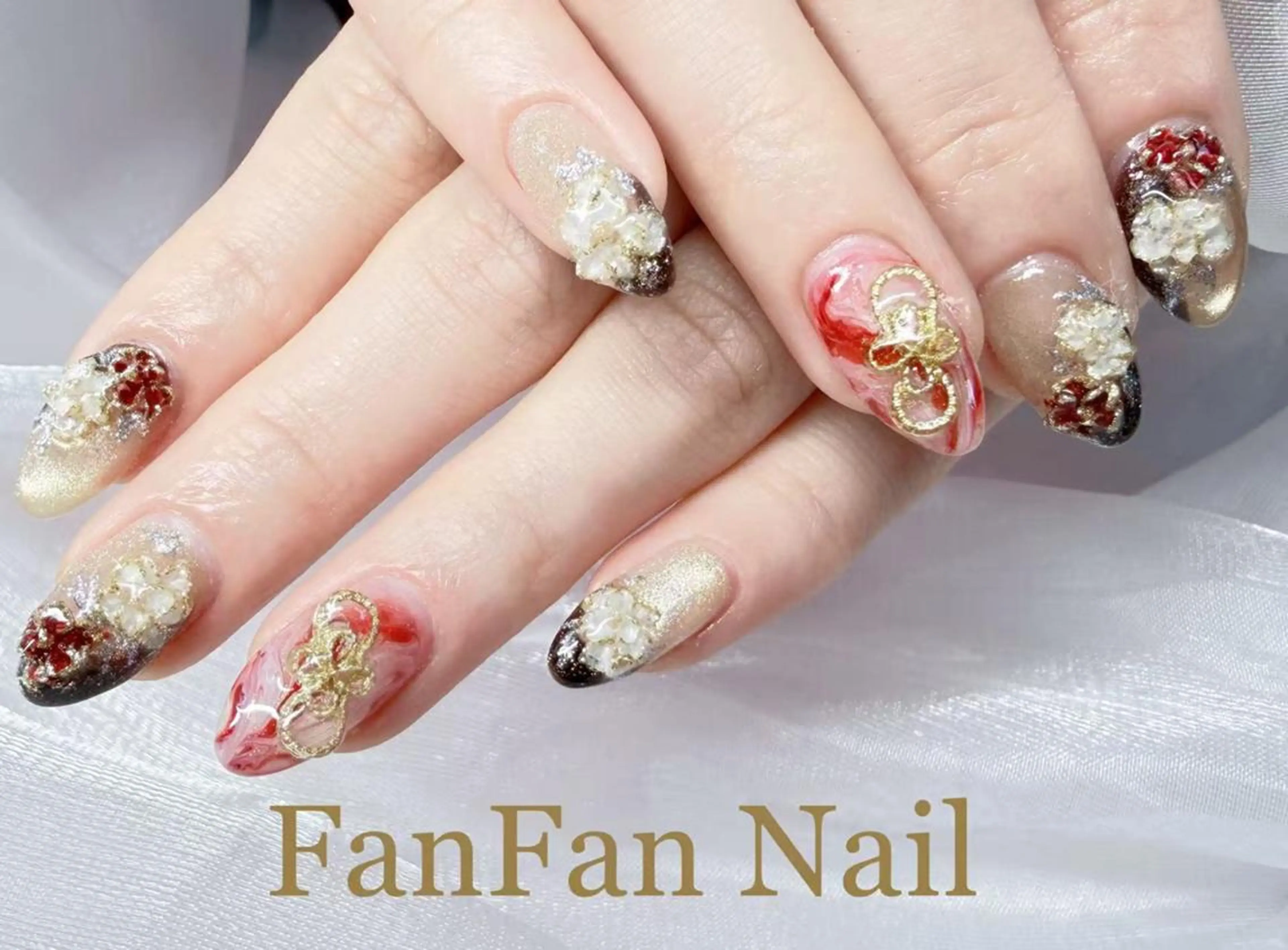 ネイル FanFan 長さ出し専門のネイルデザイン