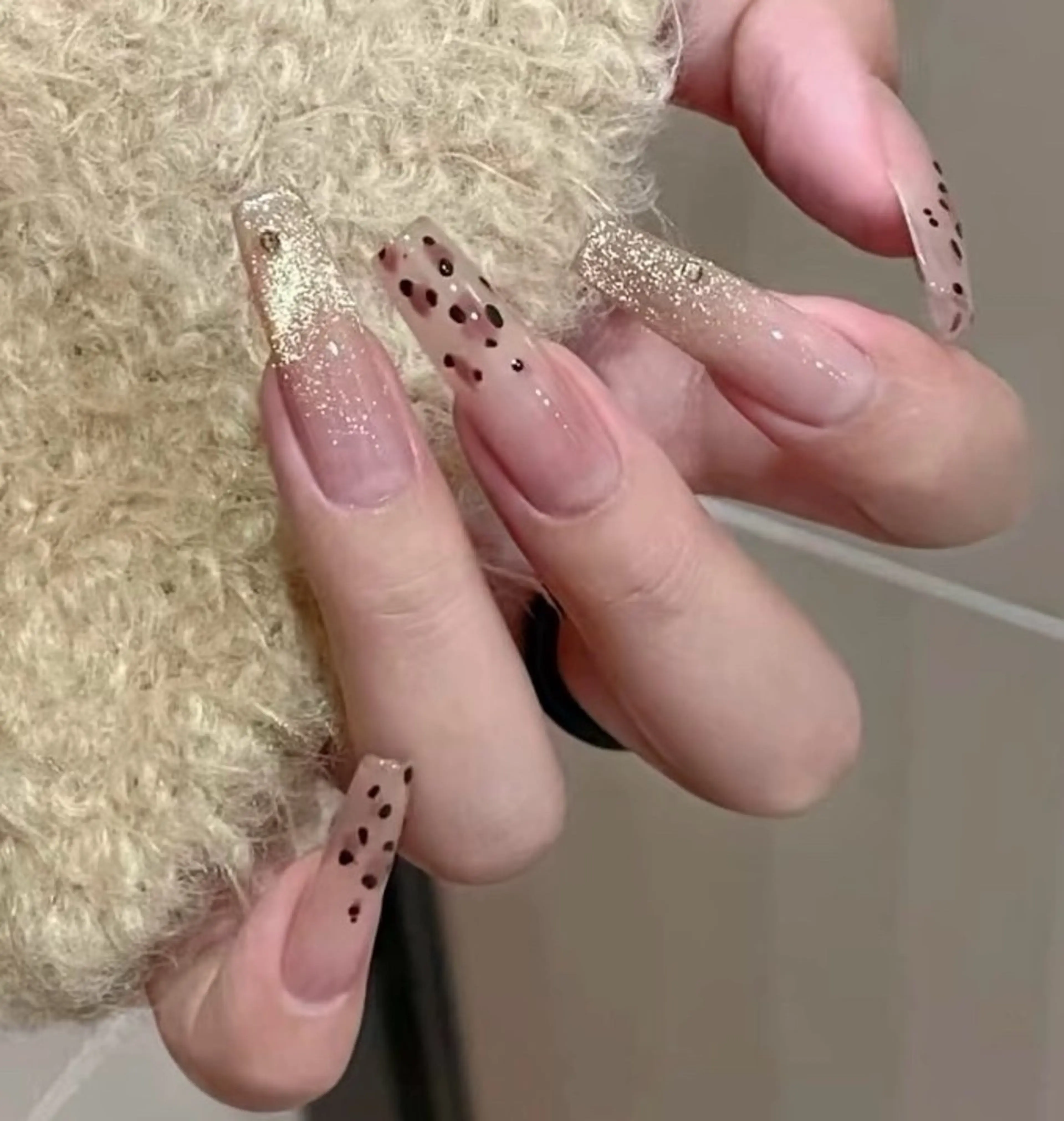 ネイル チークネイル 長さ出し フレンチネイル ガーリー 韓国ネイル SunNail池袋駅 ワンホンネイルのネイルデザイン