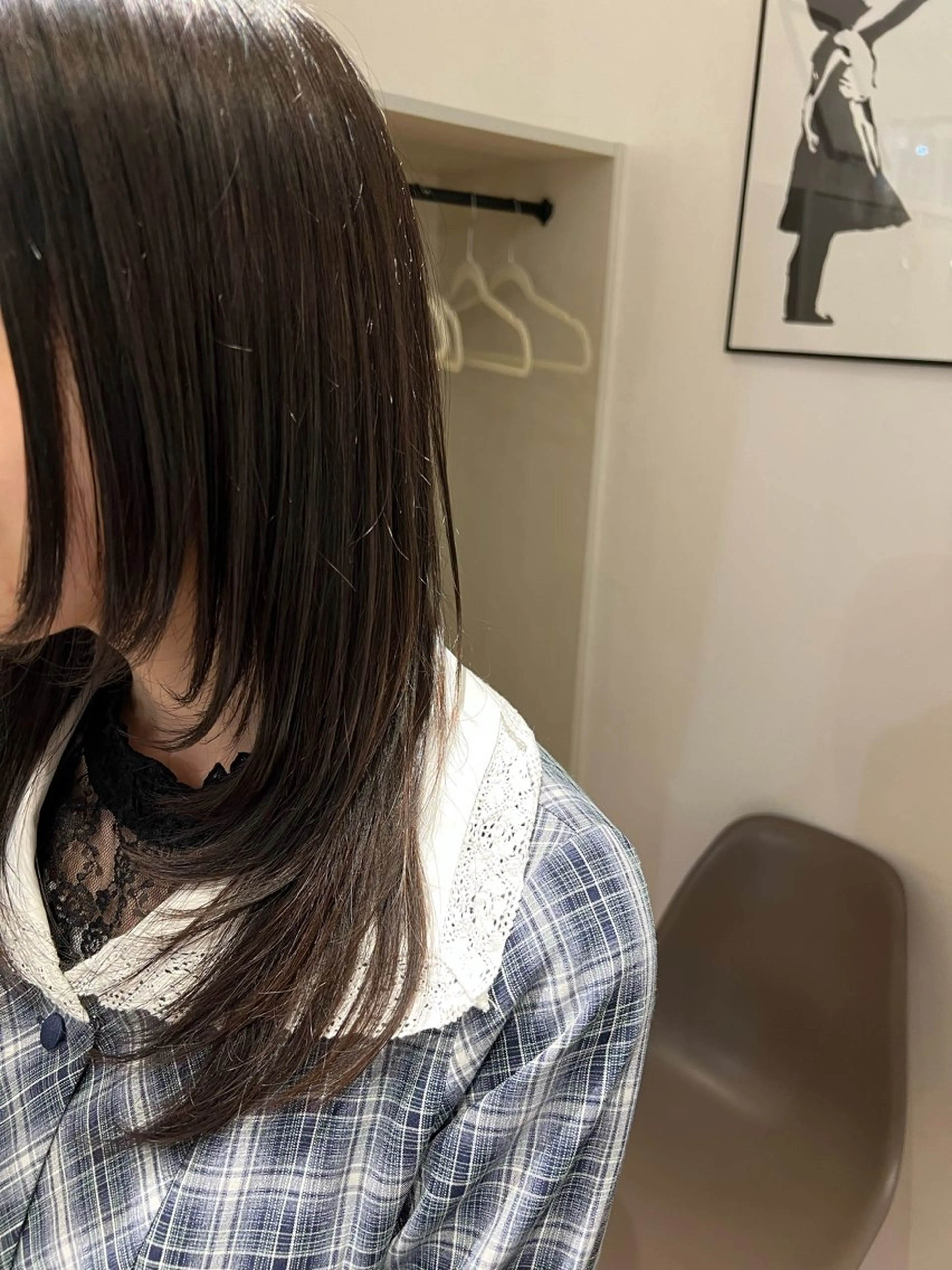 ロング 顔まわりレイヤー 顔周りカット レイヤーカット カット つぼい Floraのヘアスタイル