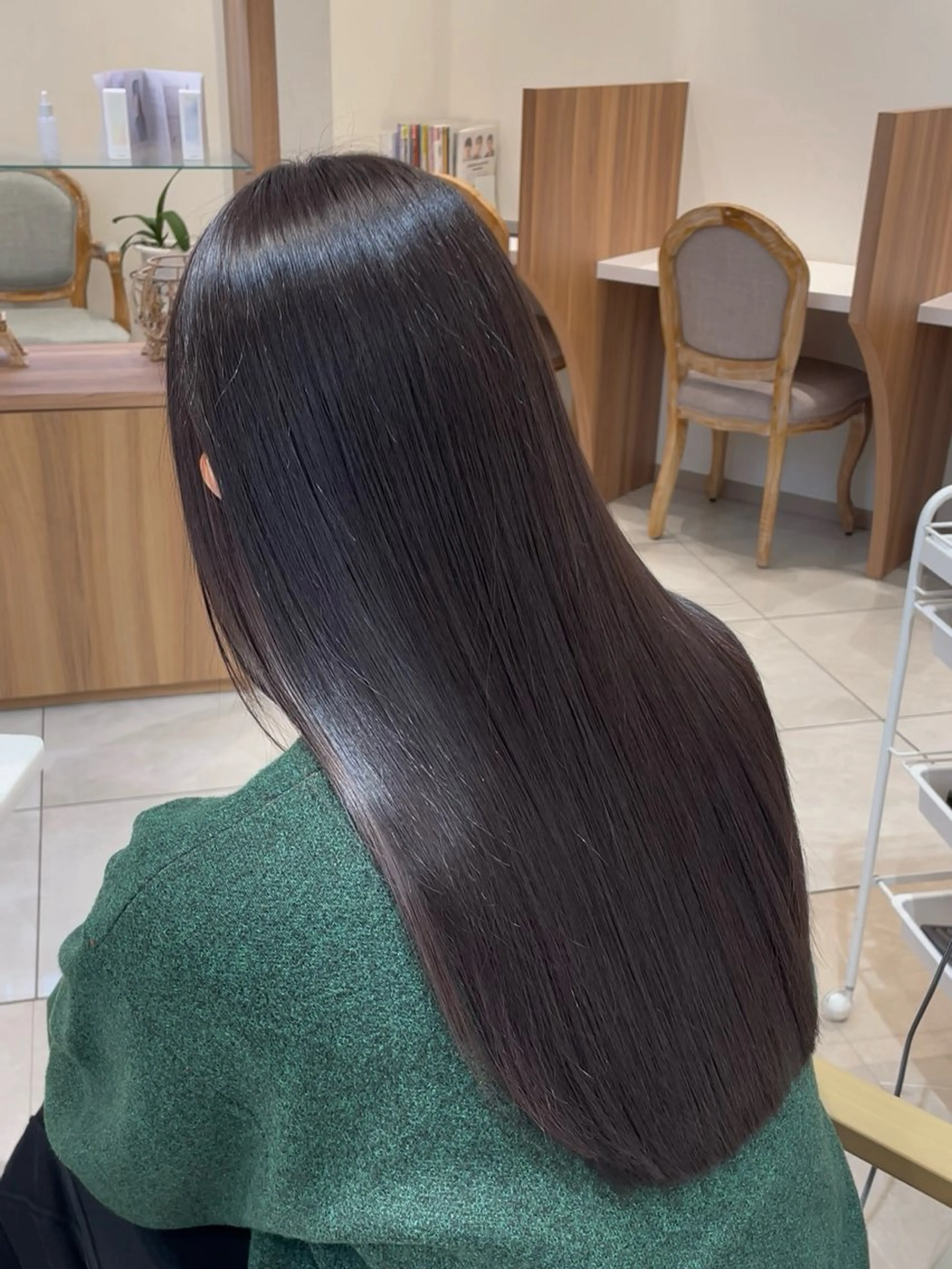 ロング カラー 髪質改善 カット ヘアカラー トリートメント ヘッドスパ 髪質改善ケア/透明感 カラー伊藤 千尋のヘアスタイル