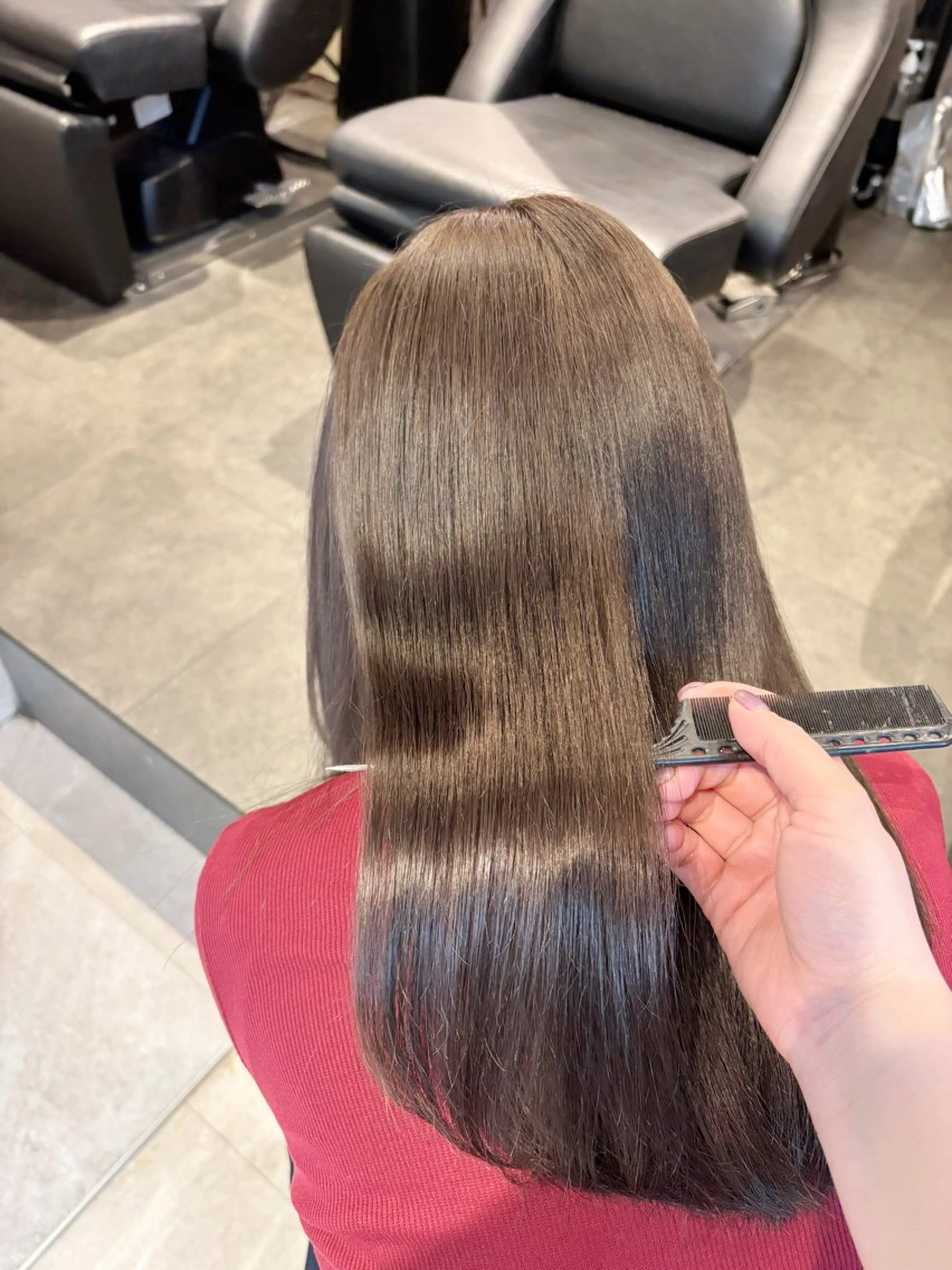 セミロング カラー elu あやね 🤍🫧カラーモデルのヘアスタイル