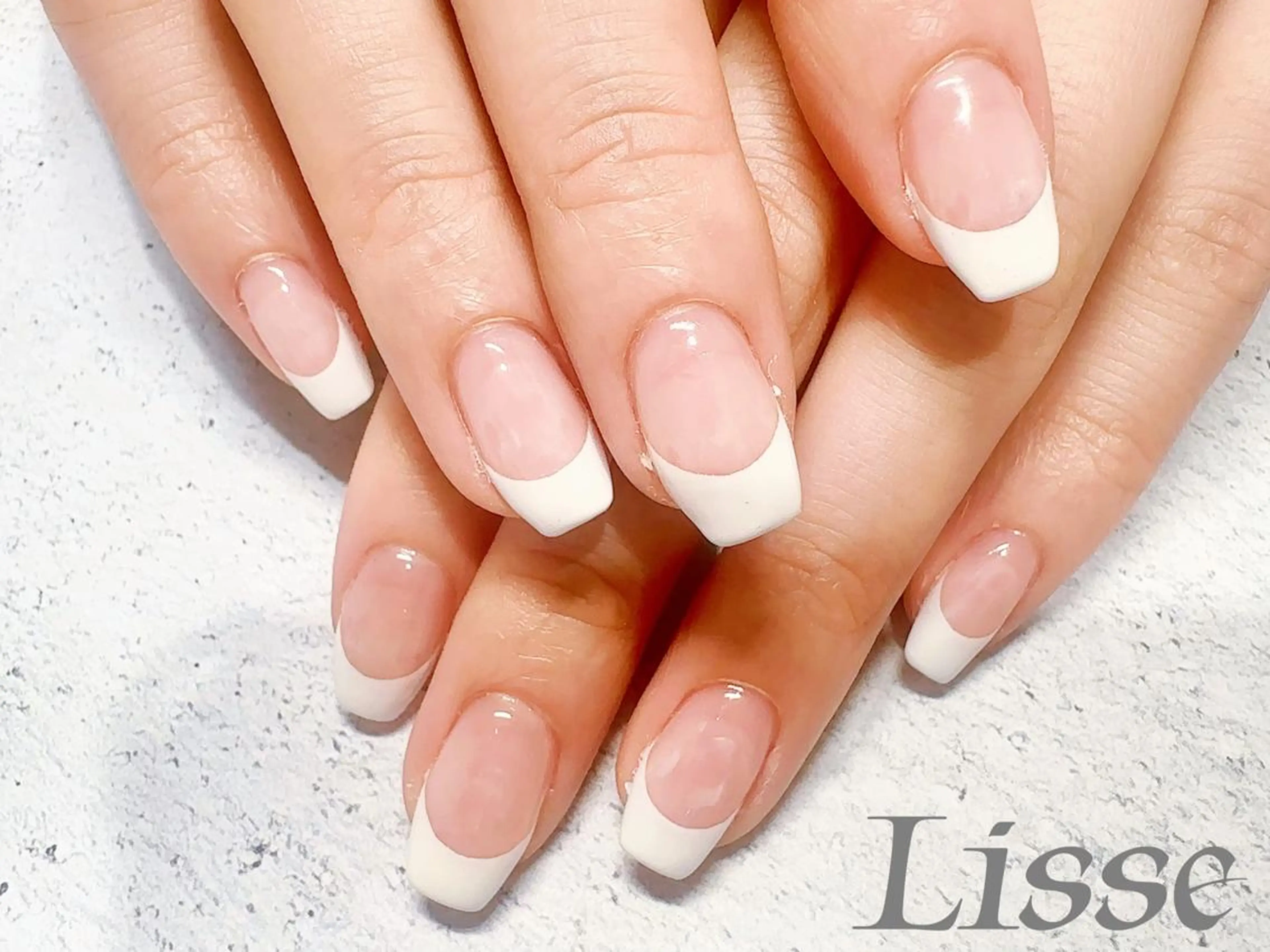 ネイル フレンチネイル Lisse銀座 Nailのネイルデザイン