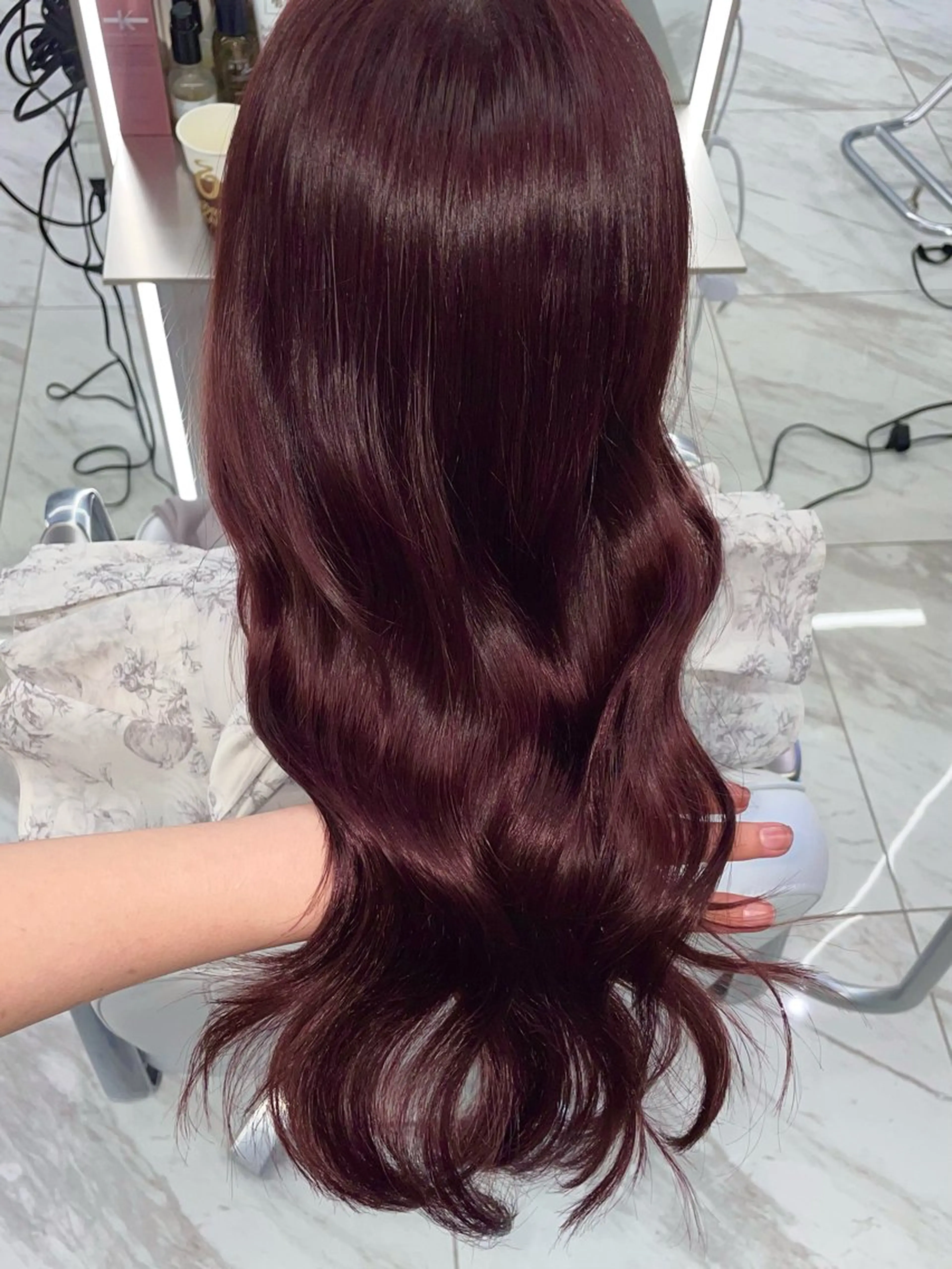 ロング 菜々🫧新宿 透明感ケアブリーチのヘアスタイル