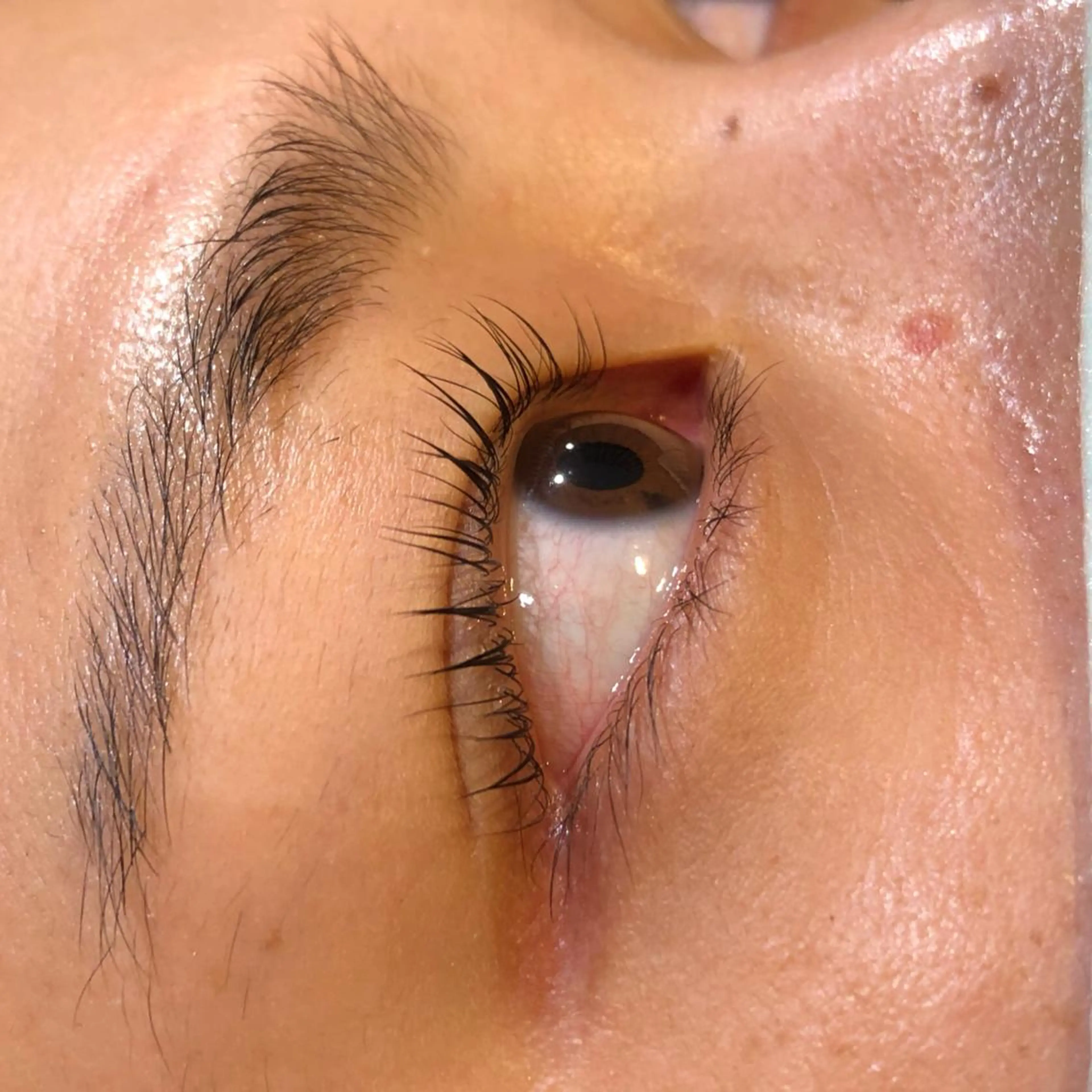 マツエク・マツパ 藤田 彩音のヘアスタイル