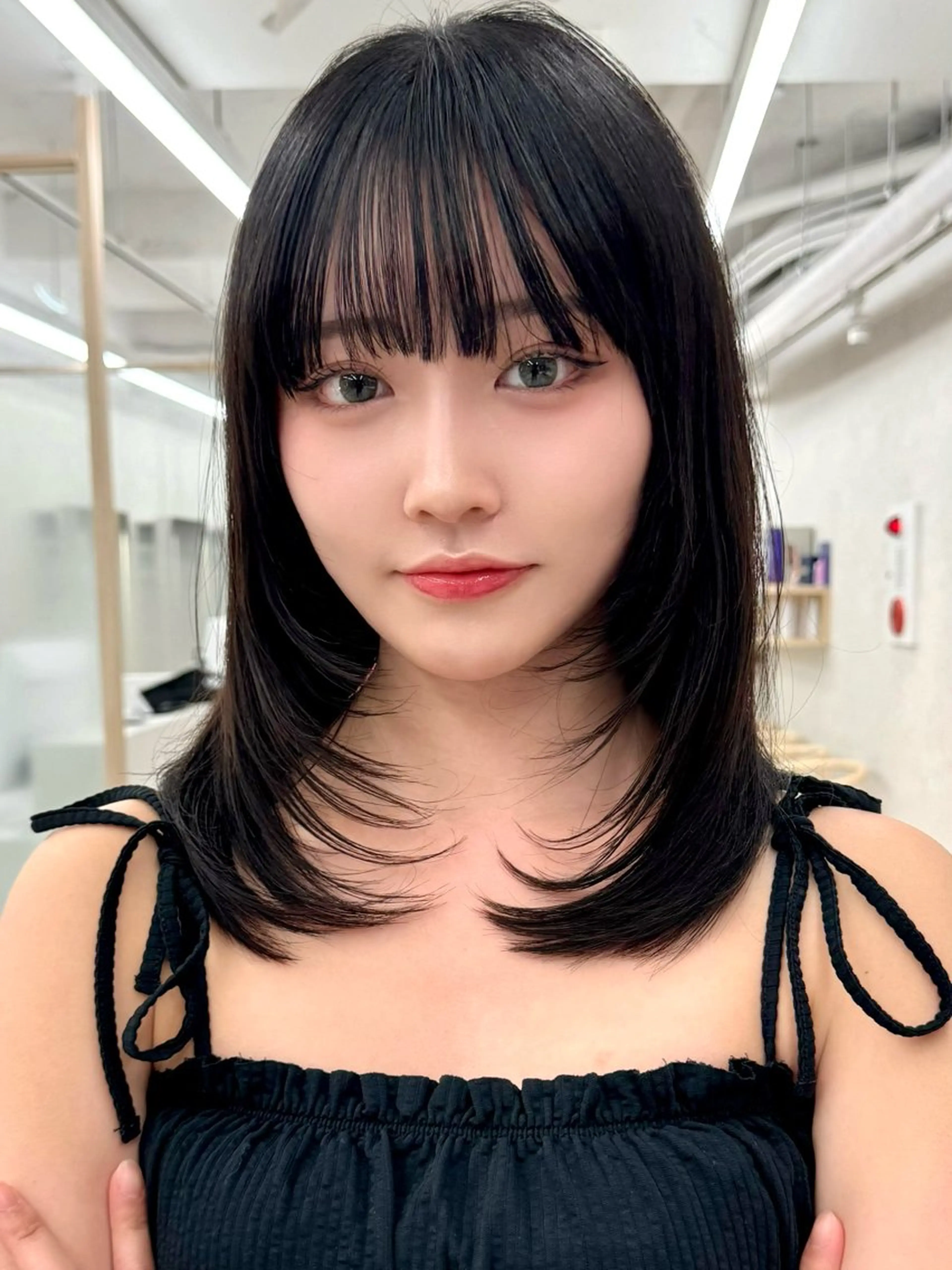 セミロング 三鷹で1番ショート ボブをカットする新谷のヘアスタイル