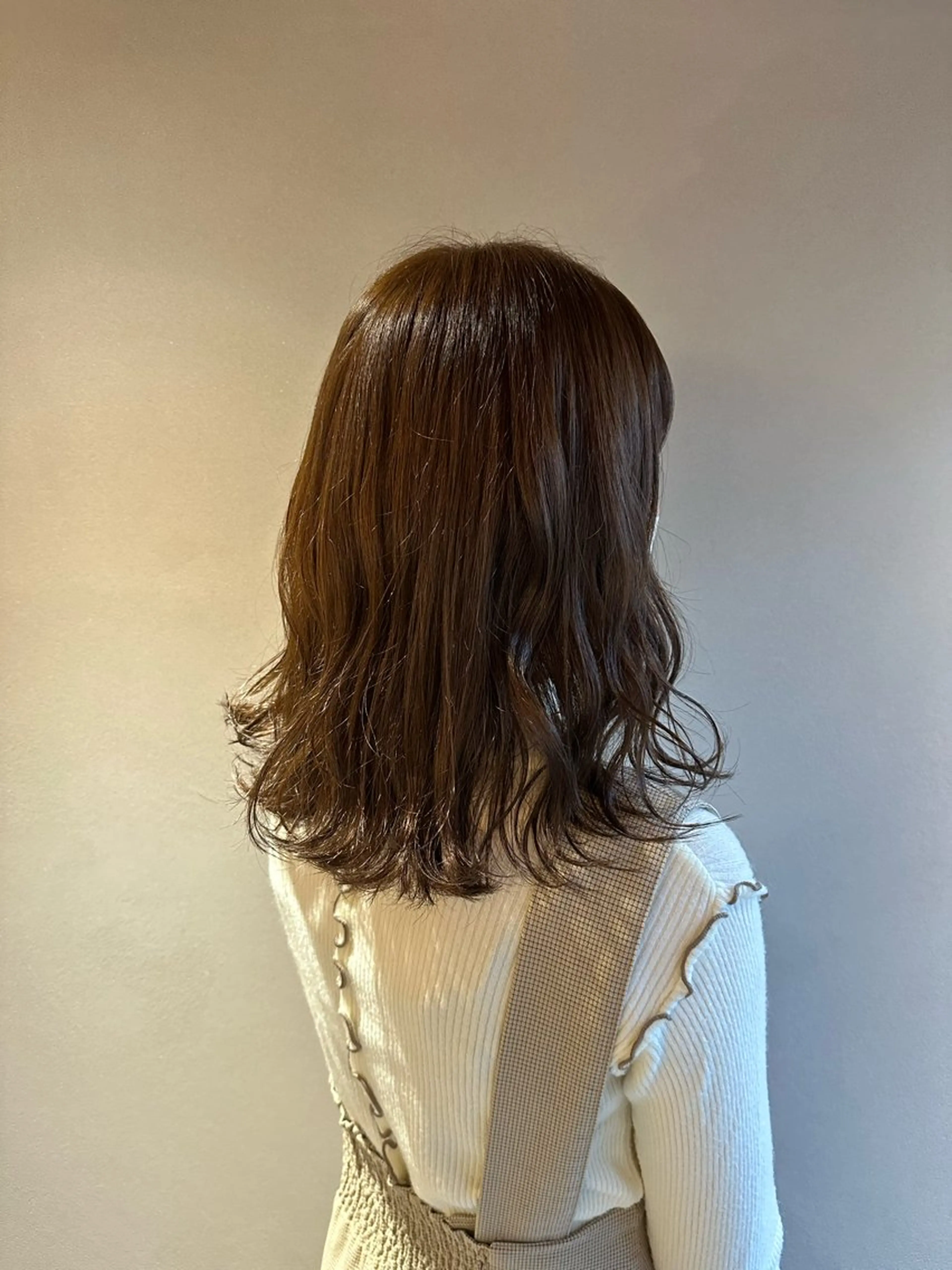 ミディアム カラー 室谷 ゆりあのヘアスタイル