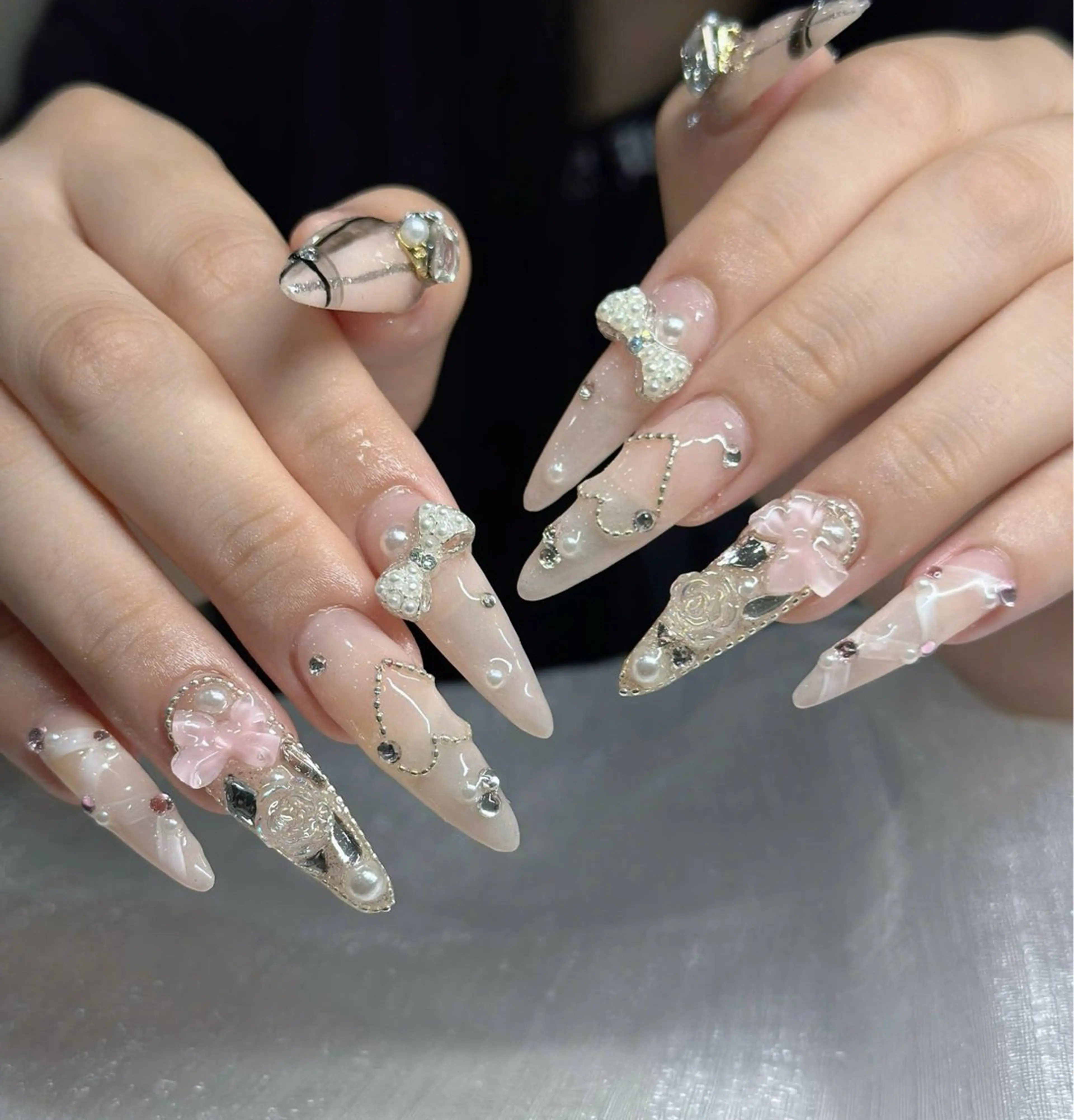 ネイル アートネイル 長さ出し フレンチネイル ジェルネイル グラデーション ハンドネイル NAILS BAR SHINJUKUのネイルデザイン