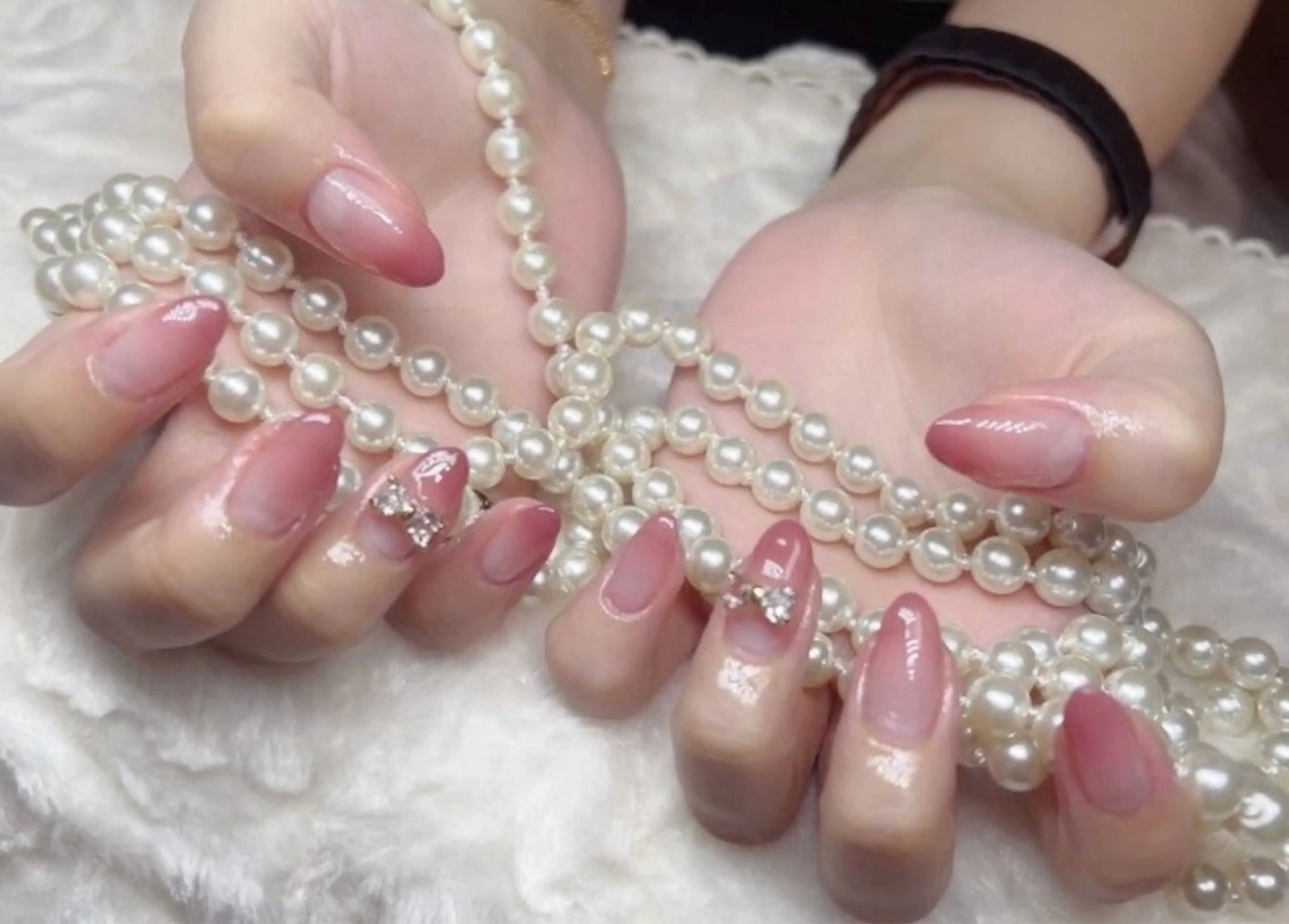 ネイル ✨ Elf スタッフのネイルデザイン