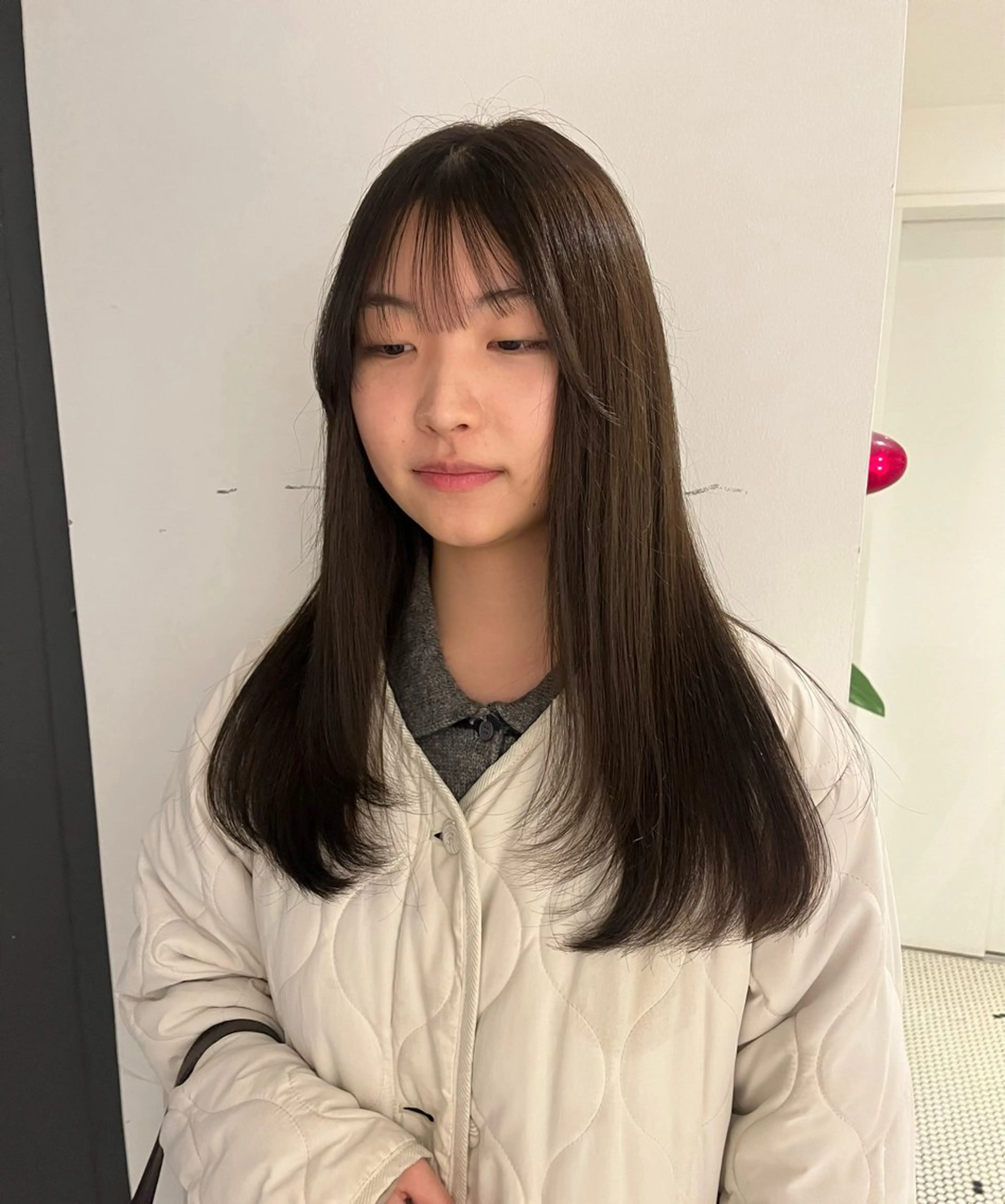 セミロング カット ヘアカラー トリートメント あやか/ベージュ /透け感カラーのヘアスタイル