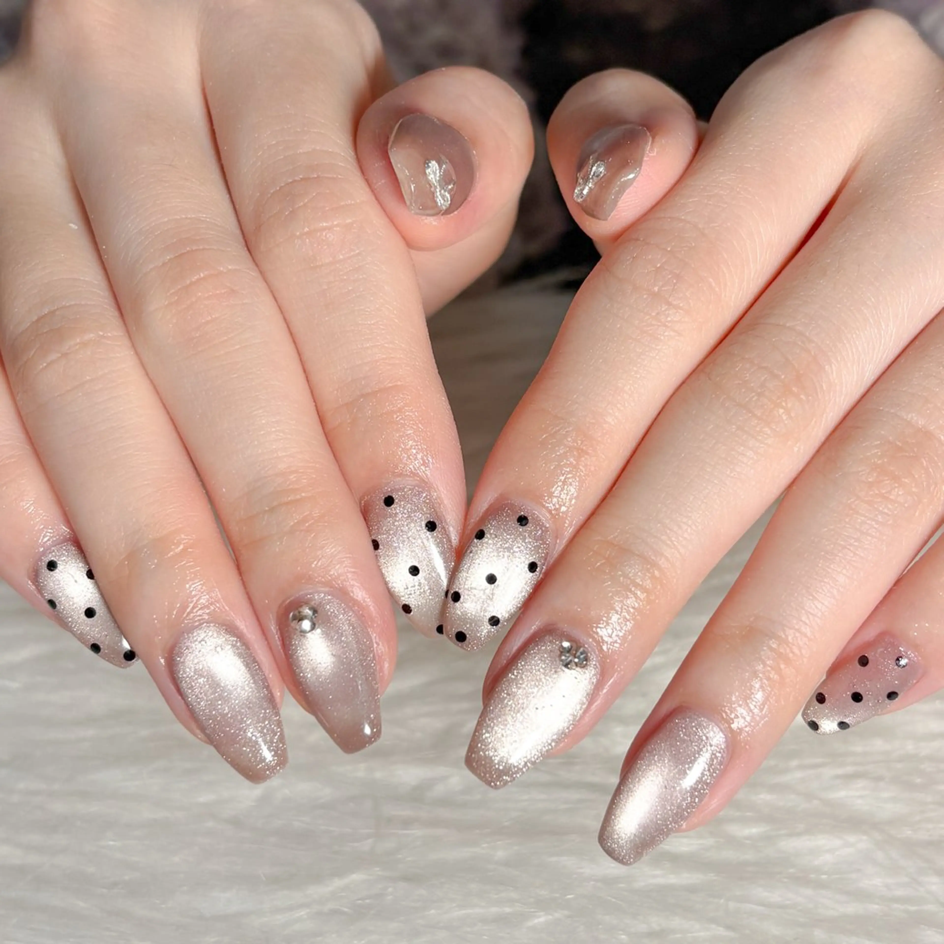 ネイル ハンドネイル LAVISH manaのネイルデザイン