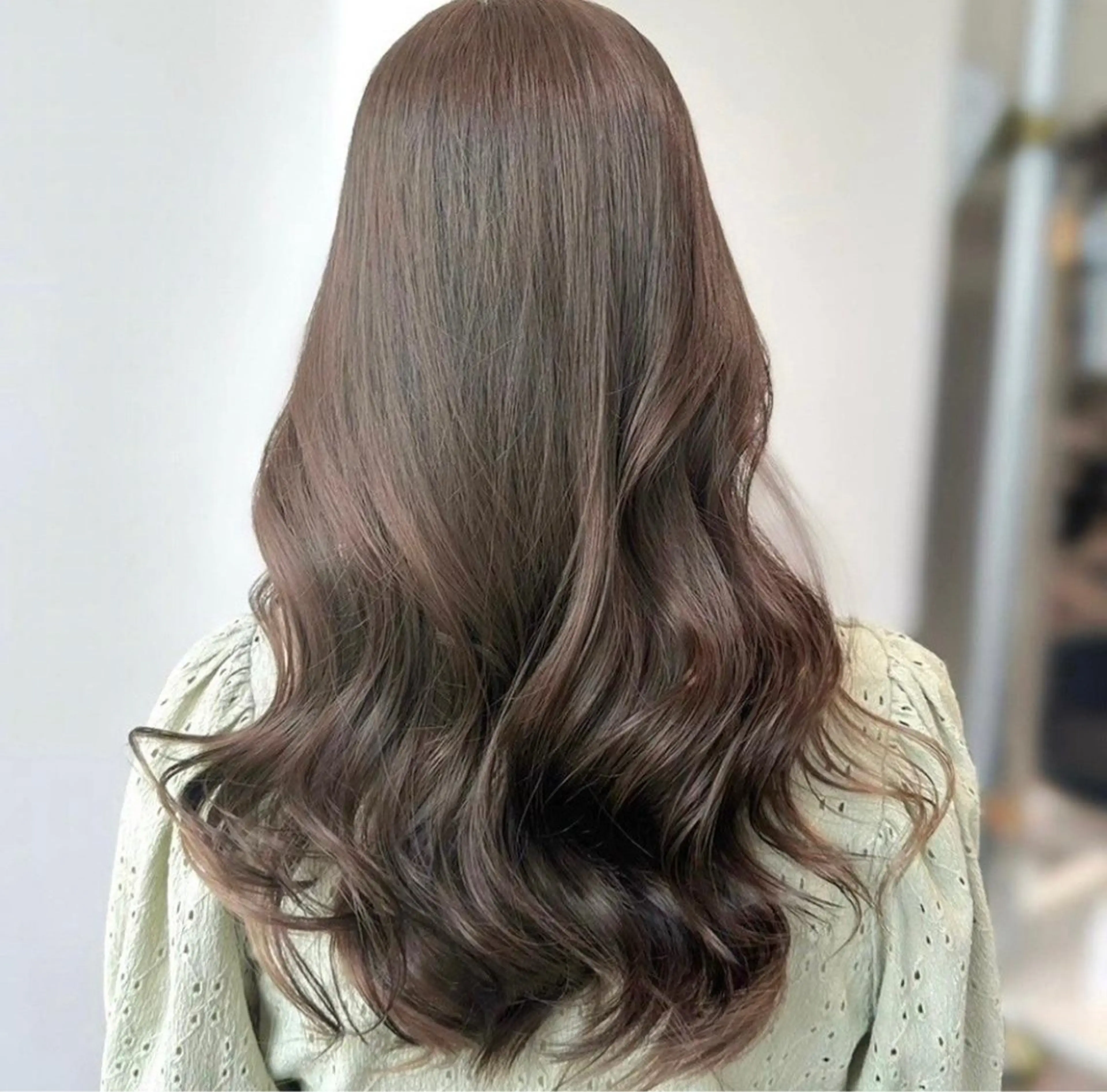 ロング カット ヘアカラー トリートメント 韓国ヘア/ブリーチ無 しWカラー/オリーブのヘアスタイル