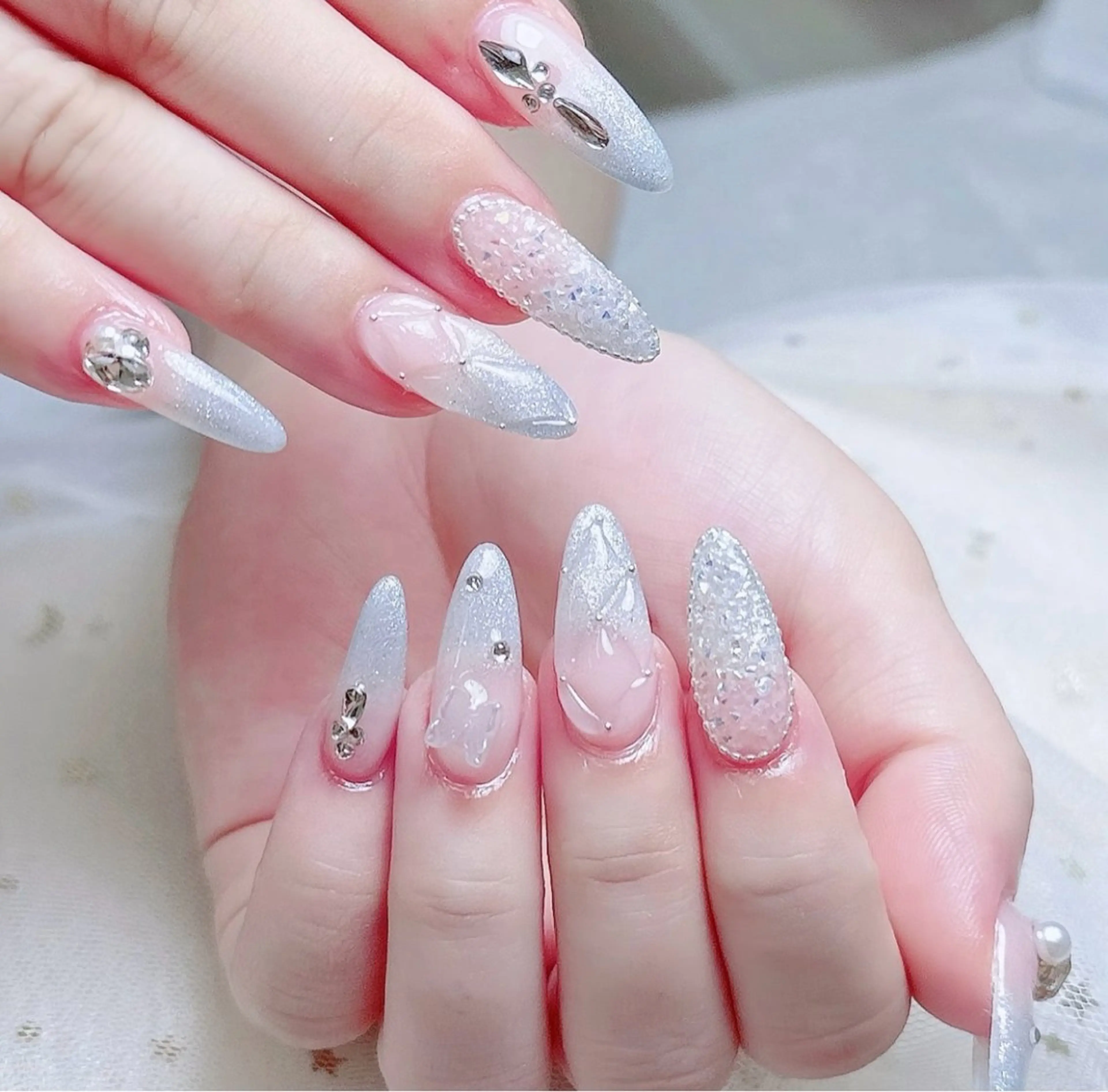 ネイル アートネイル オーロラネイル 長さ出し フラッシュネイル フラッシュマグ ハンドネイル ╹◡╹Mimoミモ Eye&Nailのマツエク・マツパデザイン