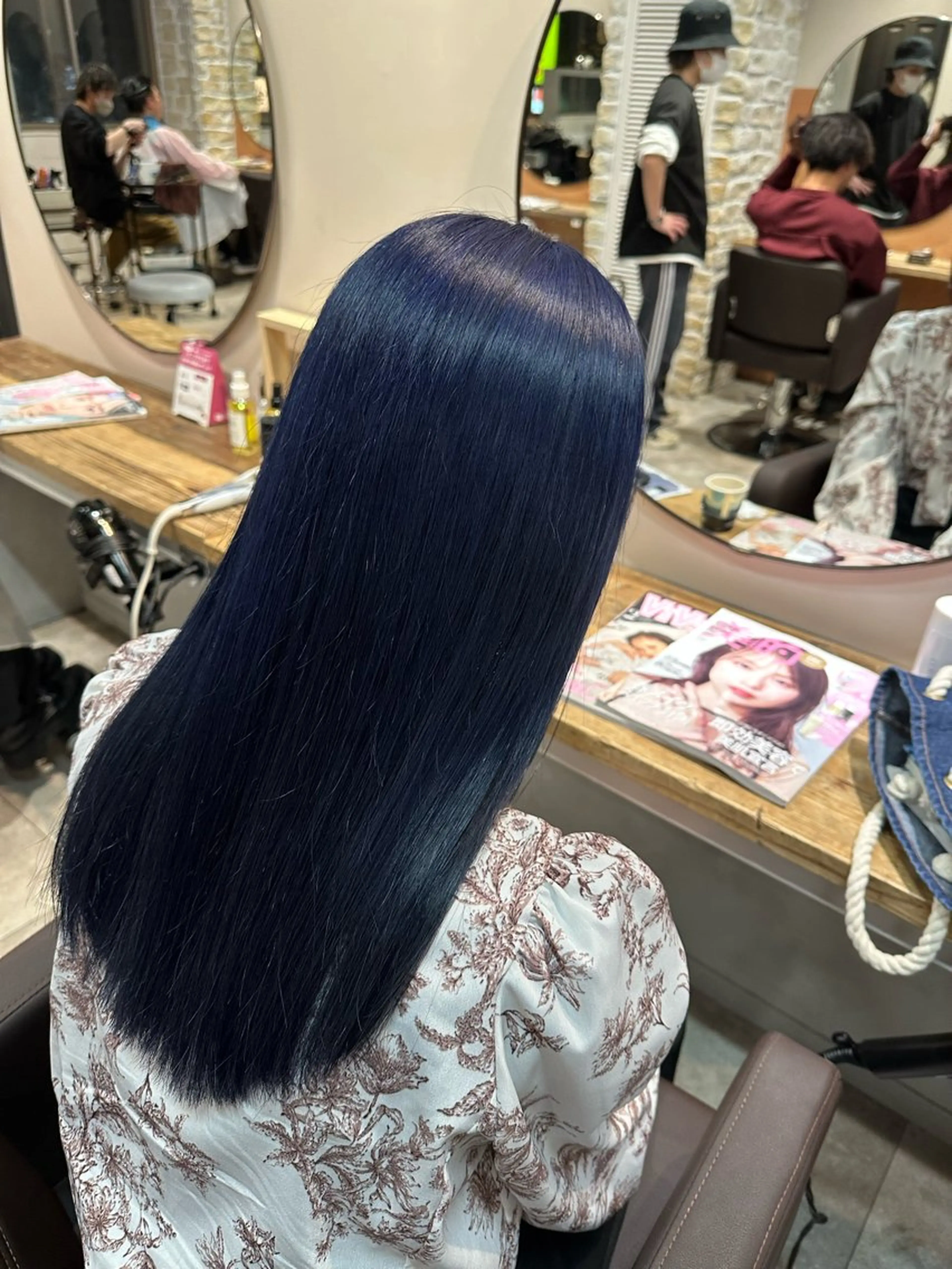 ロング カラー ブリーチ ブルーカラー ネイビーカラー カット ヘアカラー トリートメント yu-kiハイトーン /ブリーチ無しカラーのヘアスタイル
