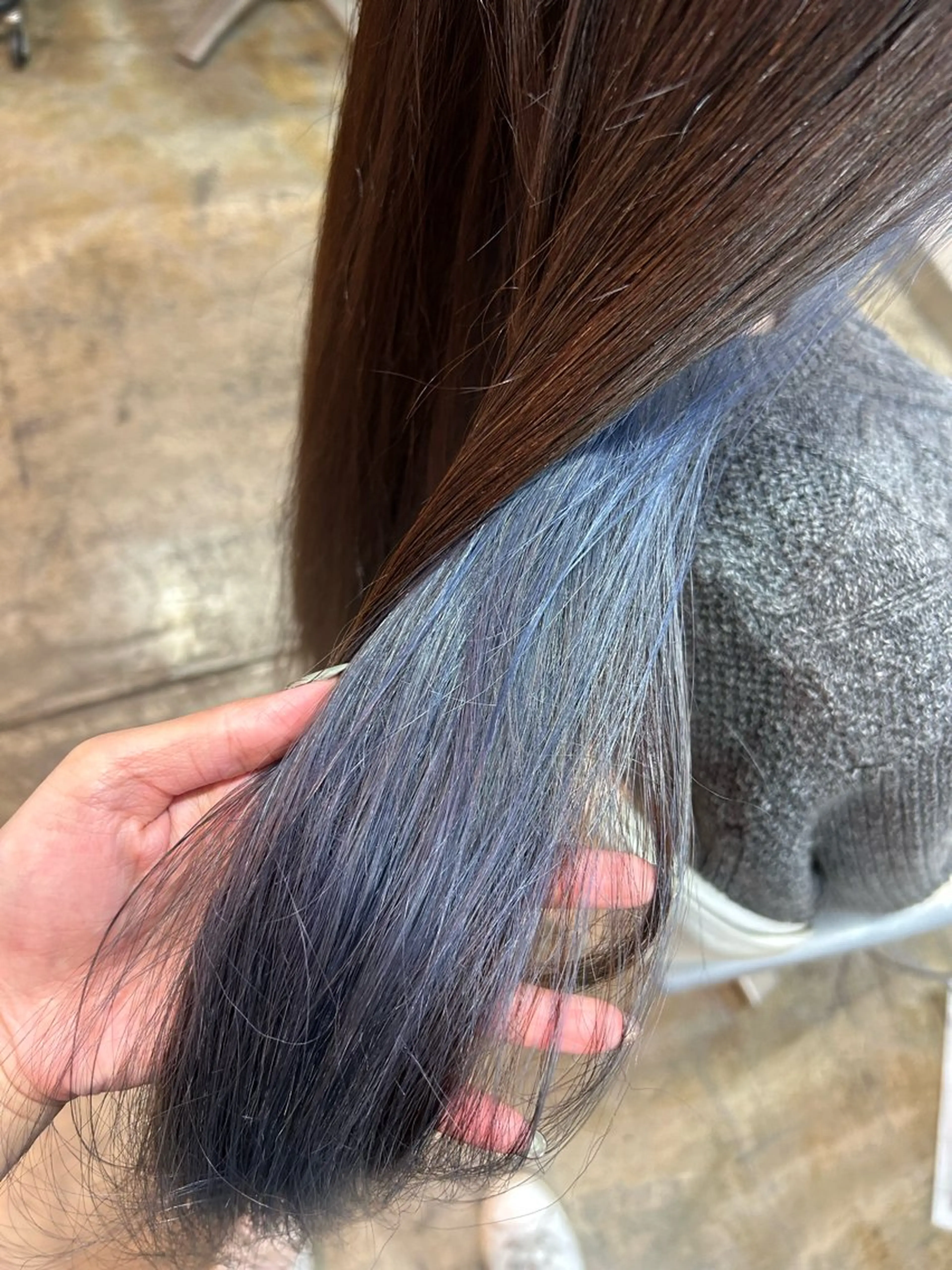 ロング 西川 礼菜のヘアスタイル