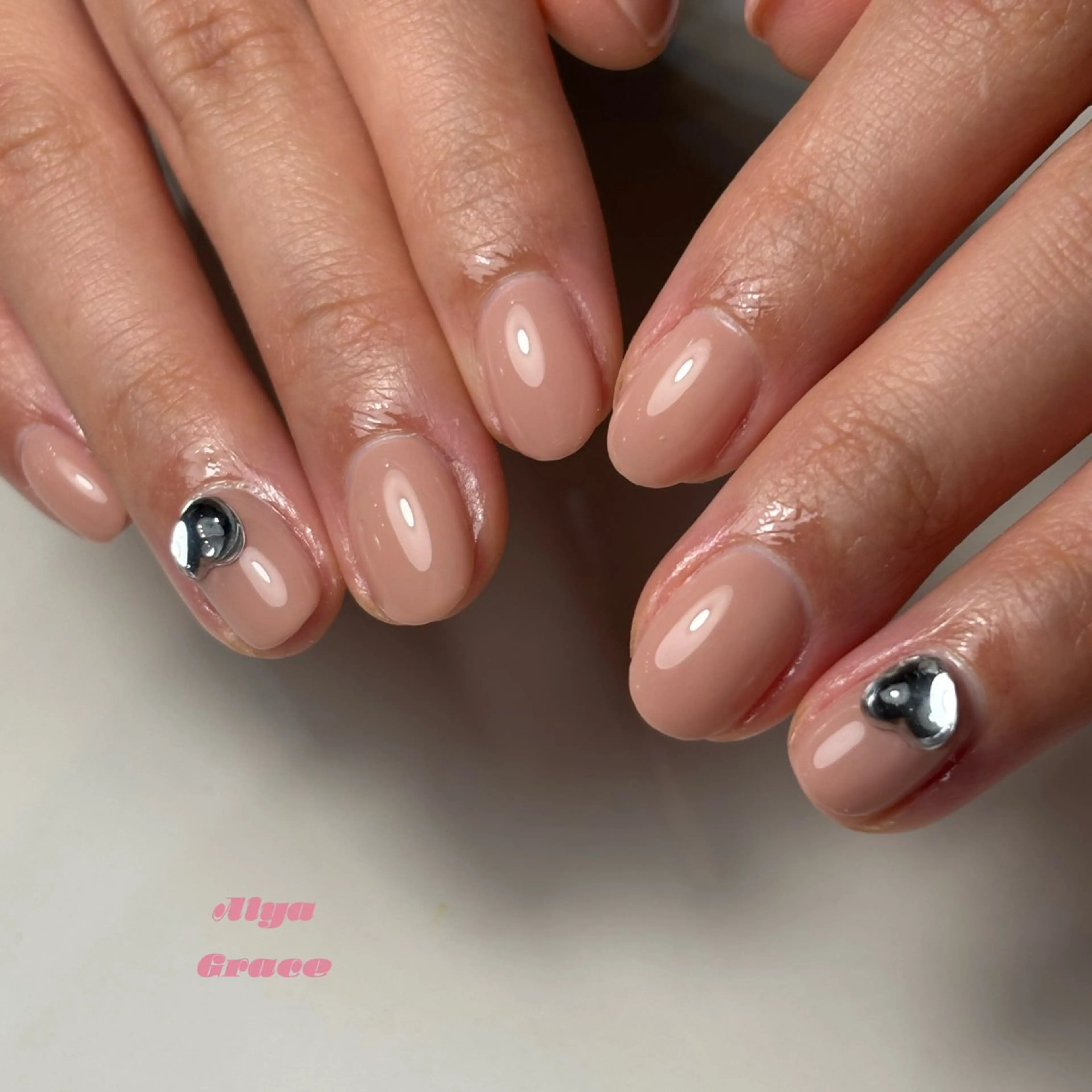 ネイル ワンカラーネイル ハンドネイル アリアグレイス Ranのネイルデザイン