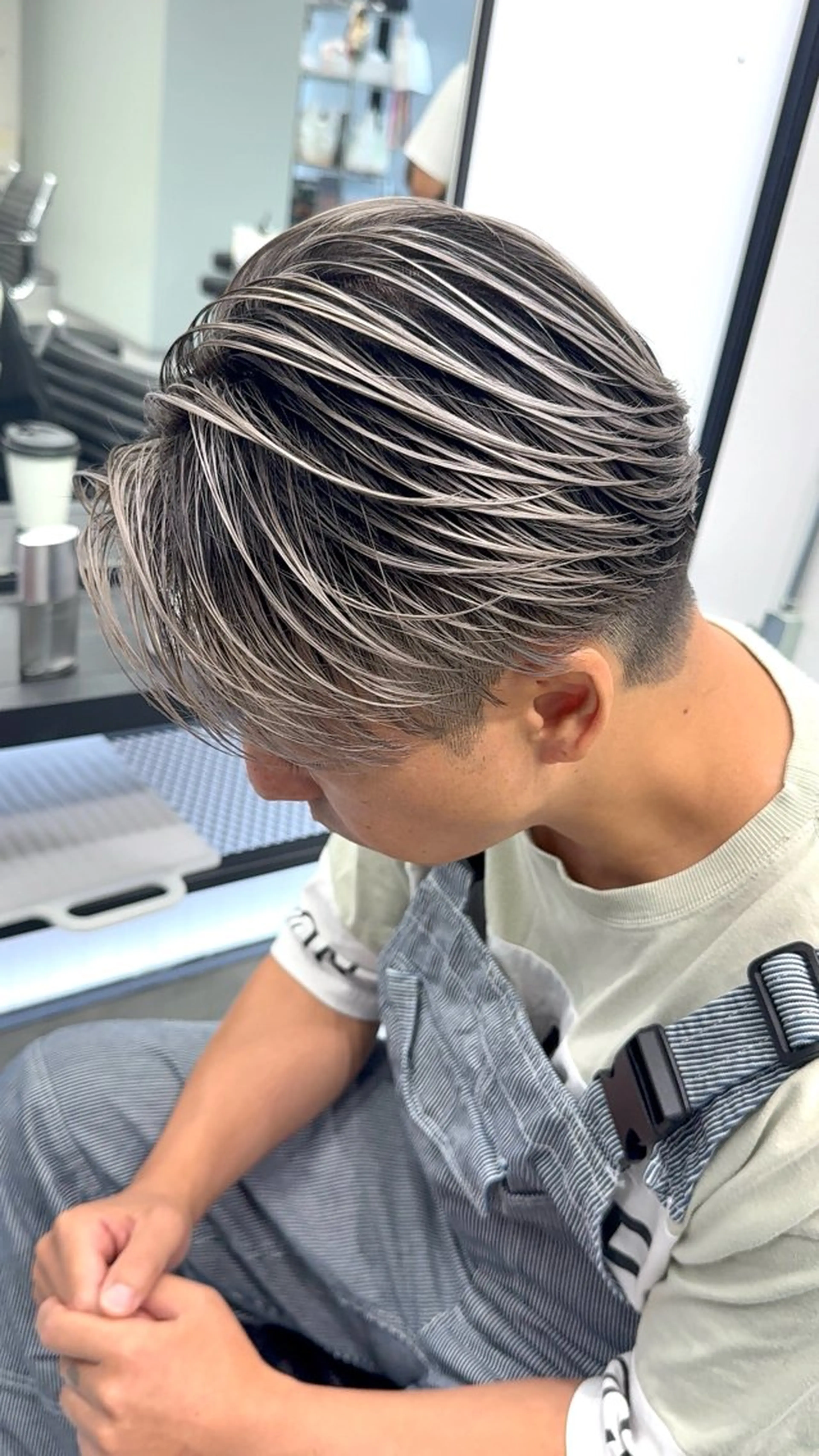 ミディアム カラー メンズ メンズバレイヤージュ バレイヤージュ デザインカラー レイヤーカット takumi/パーマ /バレイヤージュのヘアスタイル