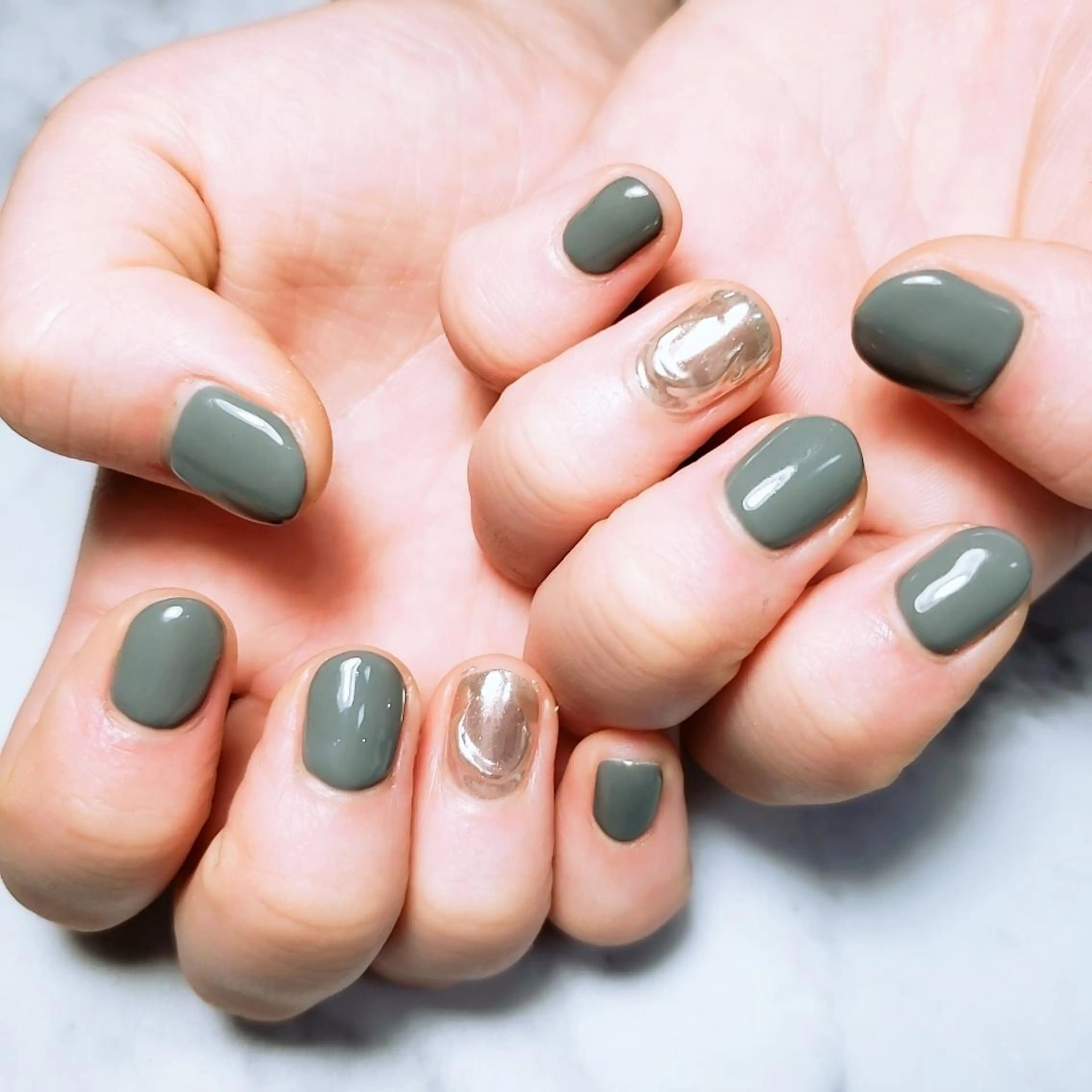 ネイル アートネイル ワンカラーネイル ビジュード ネイルのネイルデザイン