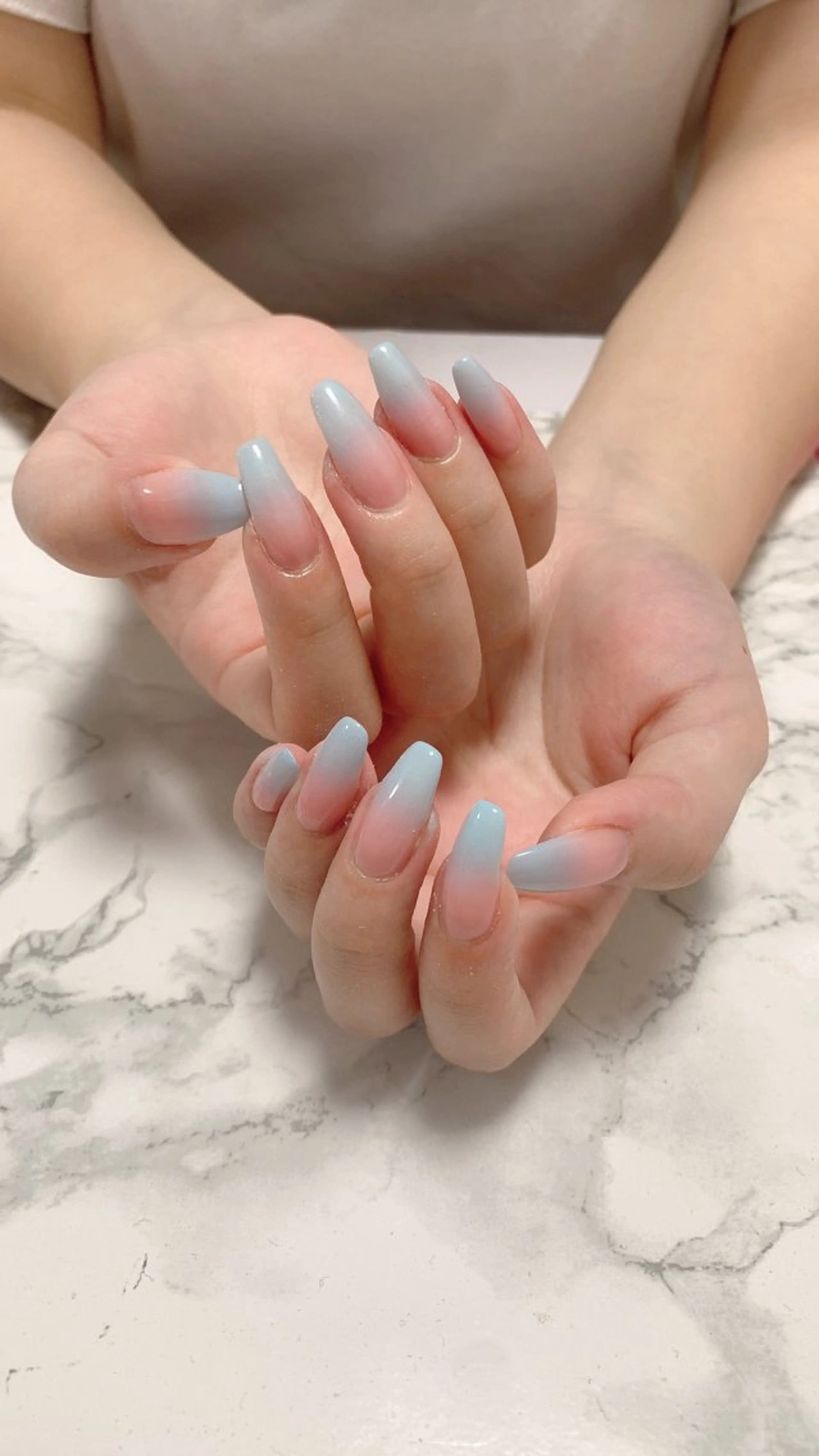 ネイル はな💎ネイル ワンホン、長さ出しのネイルデザイン