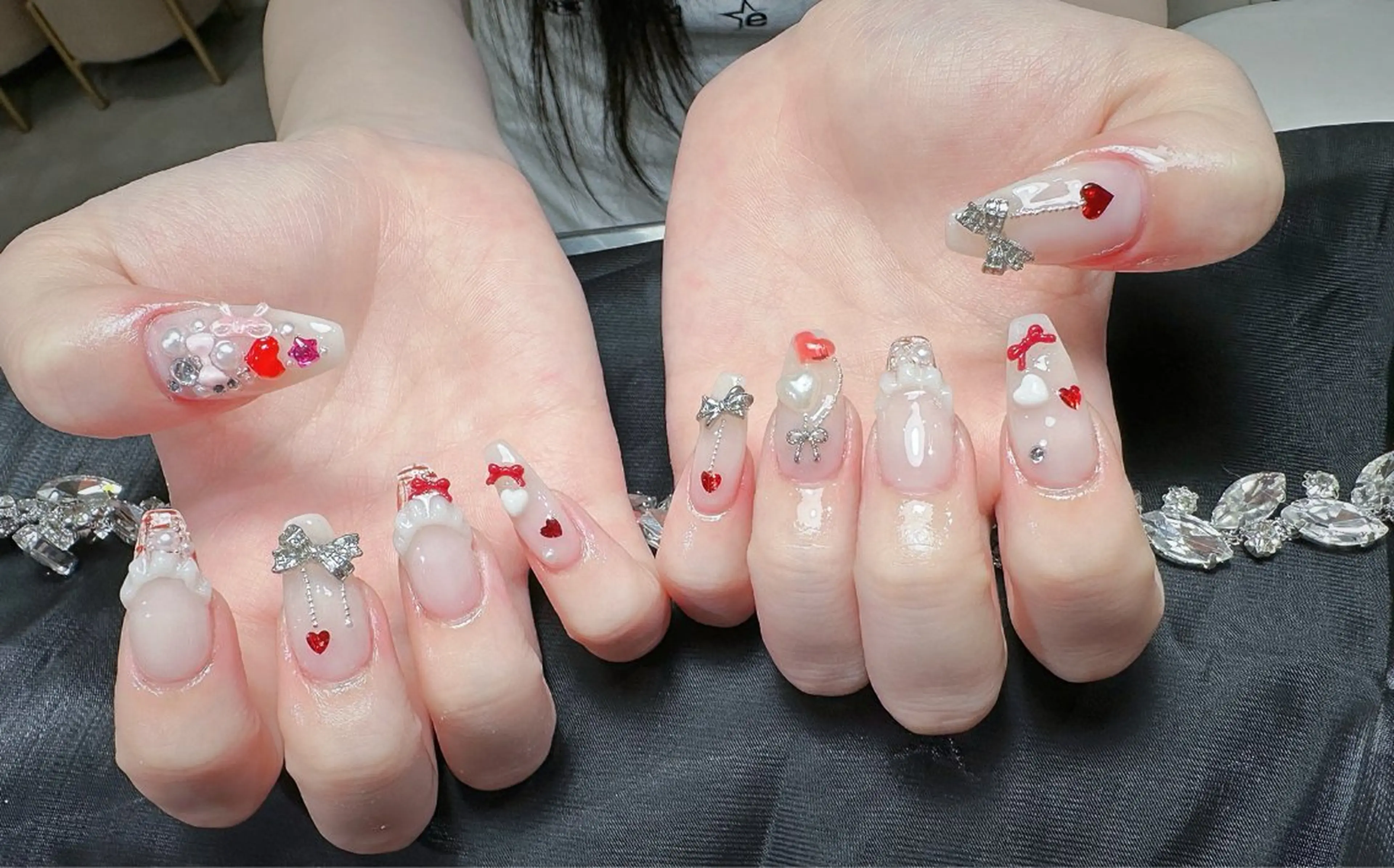 ネイル キラキラネイル マグネットネイル ぷっくりネイル 春ネイル ワンホンネイル ハンドネイル Candy Nailのネイルデザイン