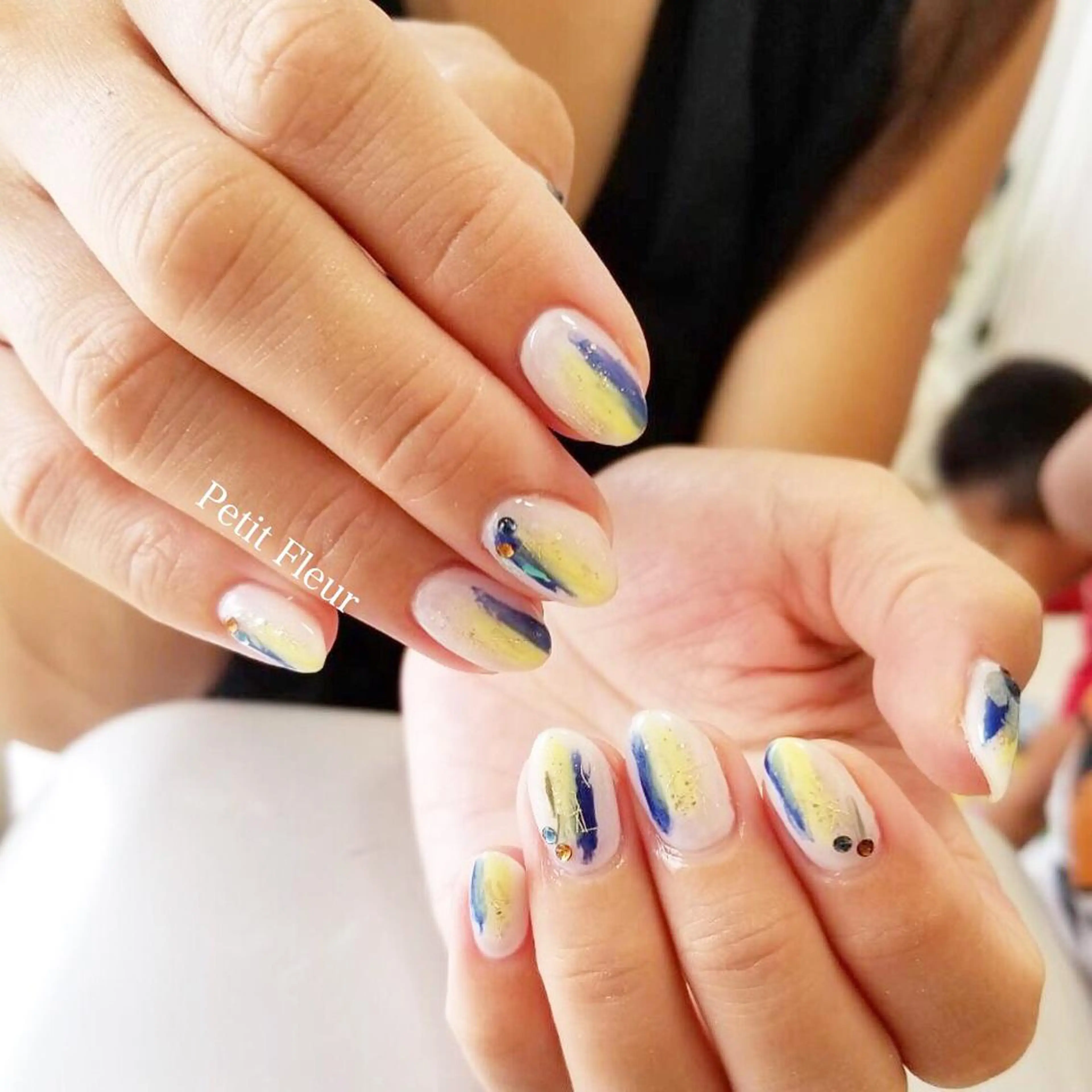 ネイル 夏ネイル Petit Fleur所属・青柳 亜梨奈のマツエク・マツパデザイン