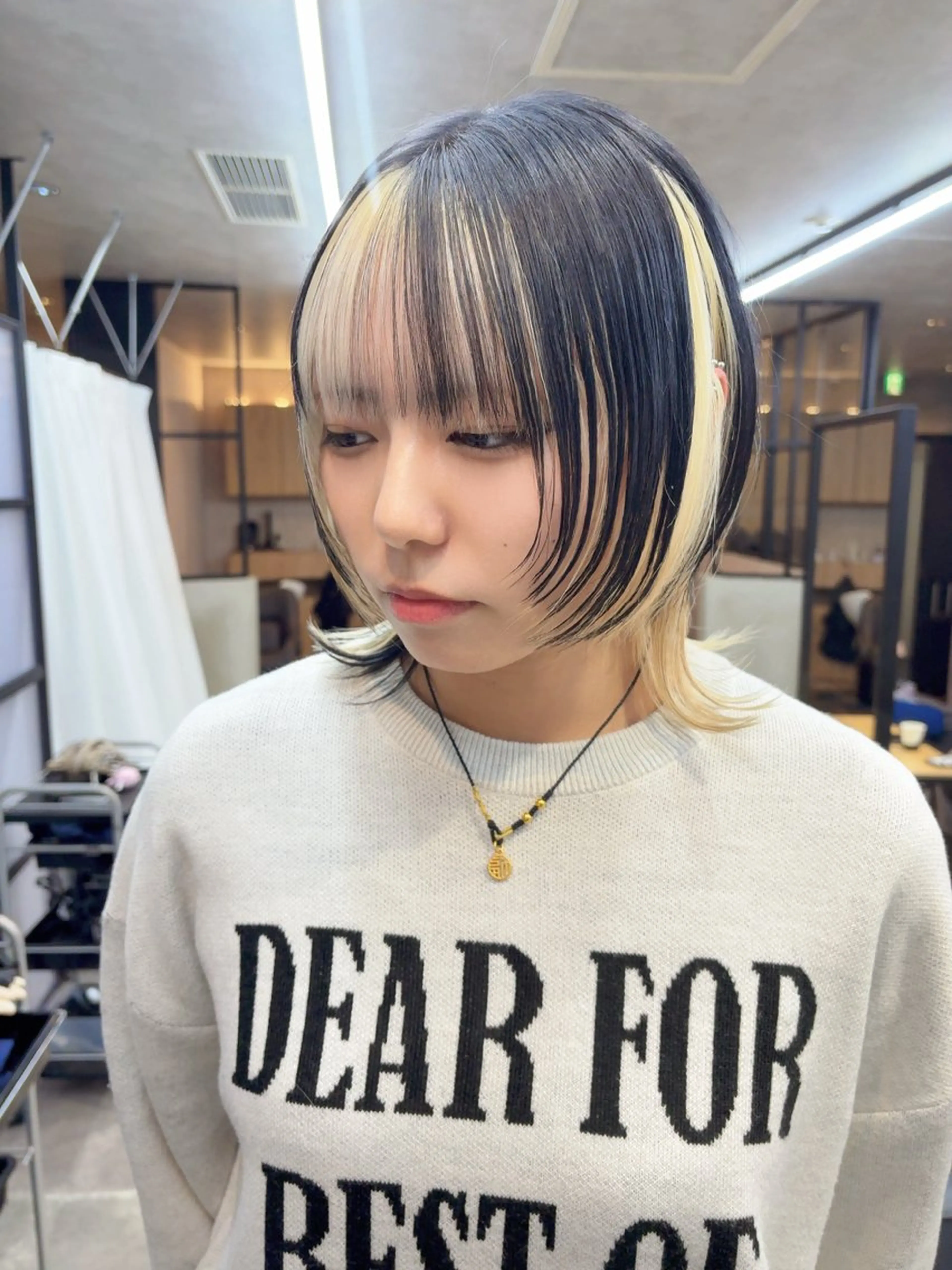 ショート ウルフカット カット ヘアカラー トリートメント ウルフカット 渋谷の人のヘアスタイル